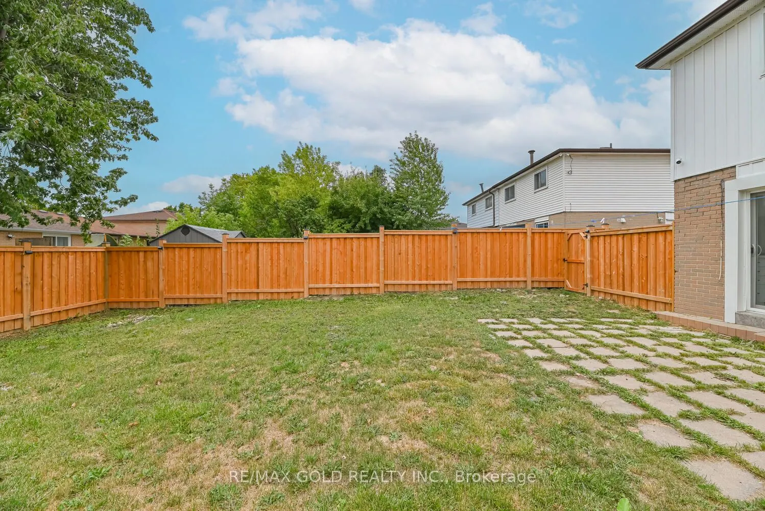 81 Drake Boulevard