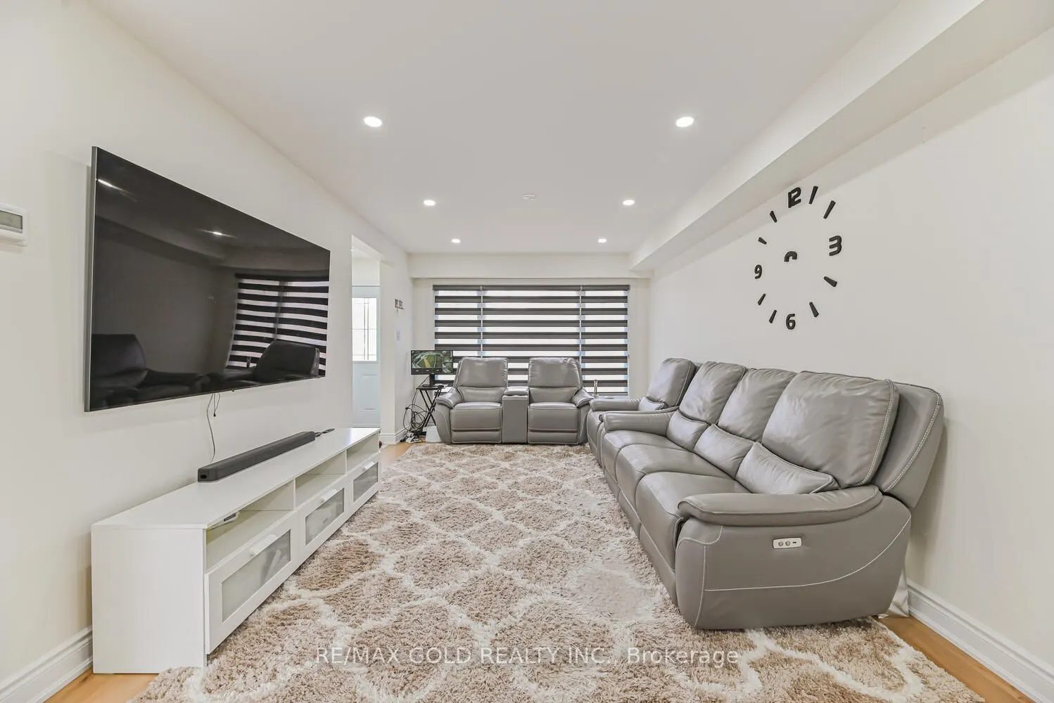 81 Drake Boulevard