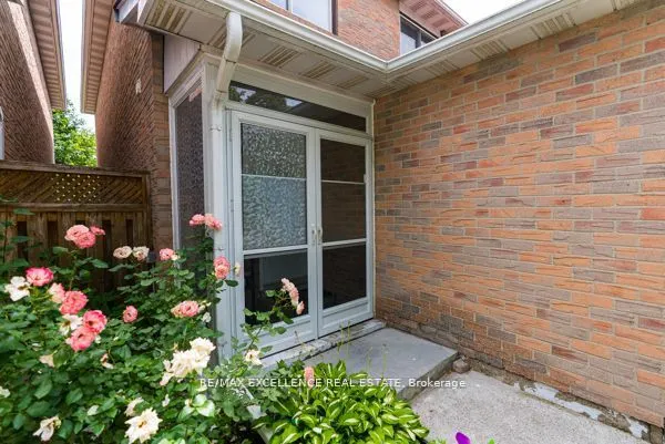 55 Rushmore Crescent