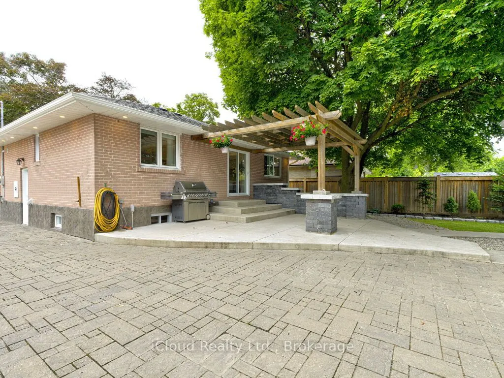 50 McGilvray Crescent