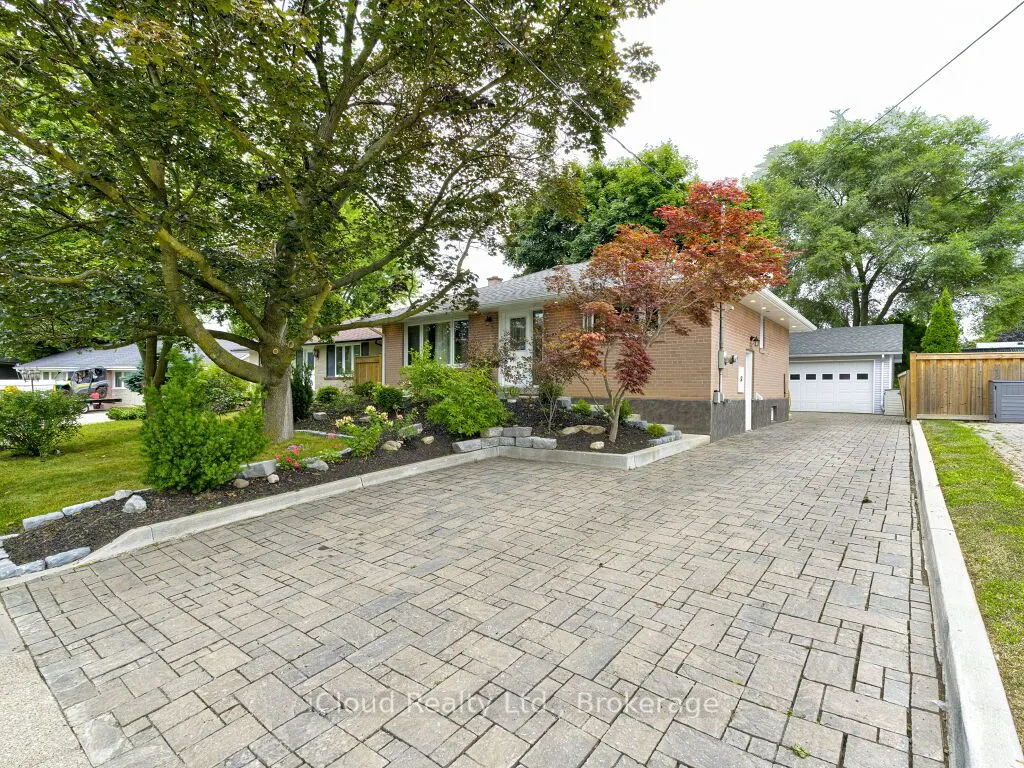 50 McGilvray Crescent