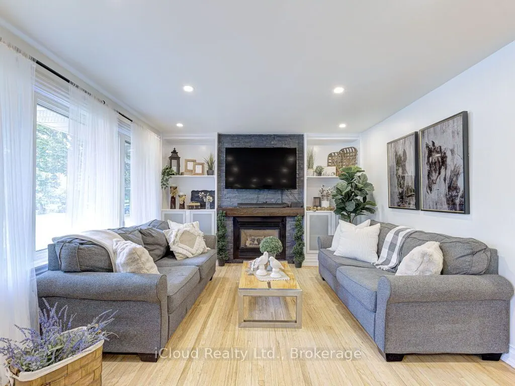 50 McGilvray Crescent