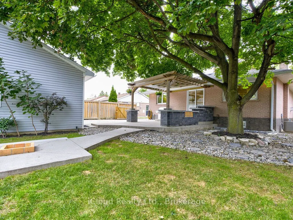 50 McGilvray Crescent