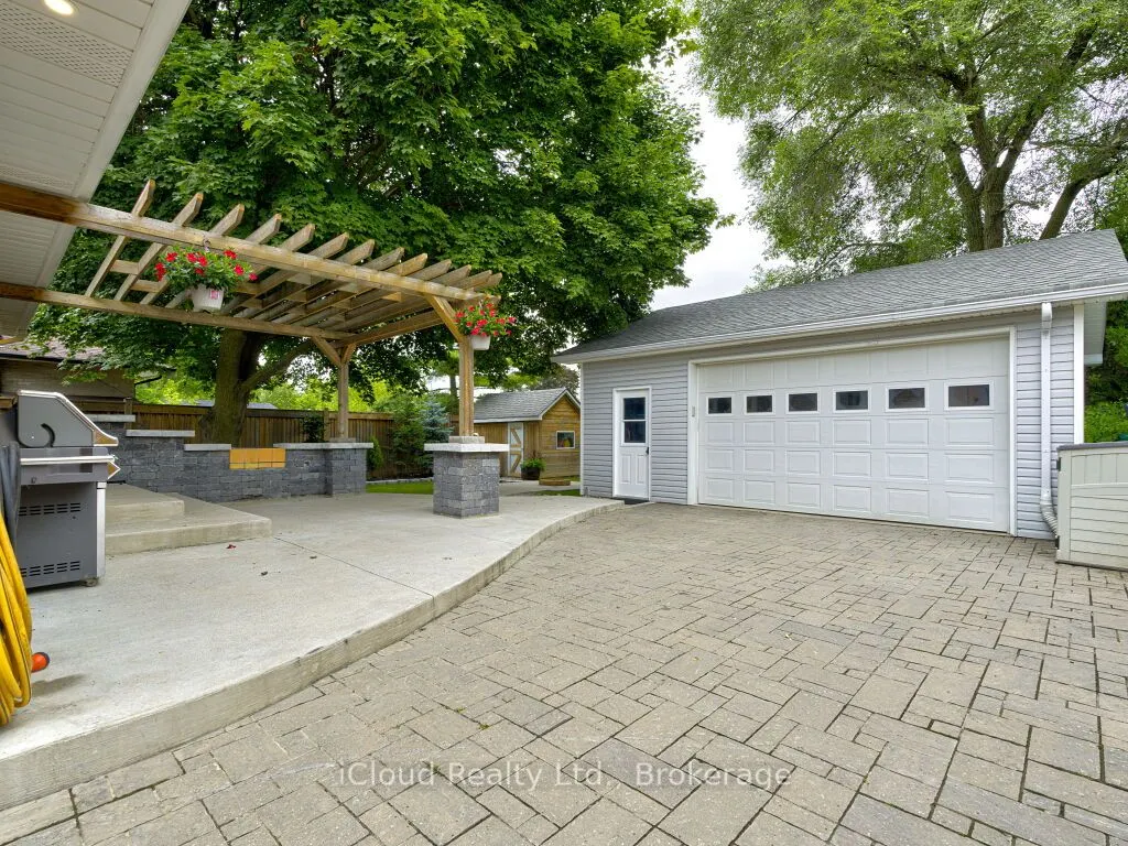 50 McGilvray Crescent
