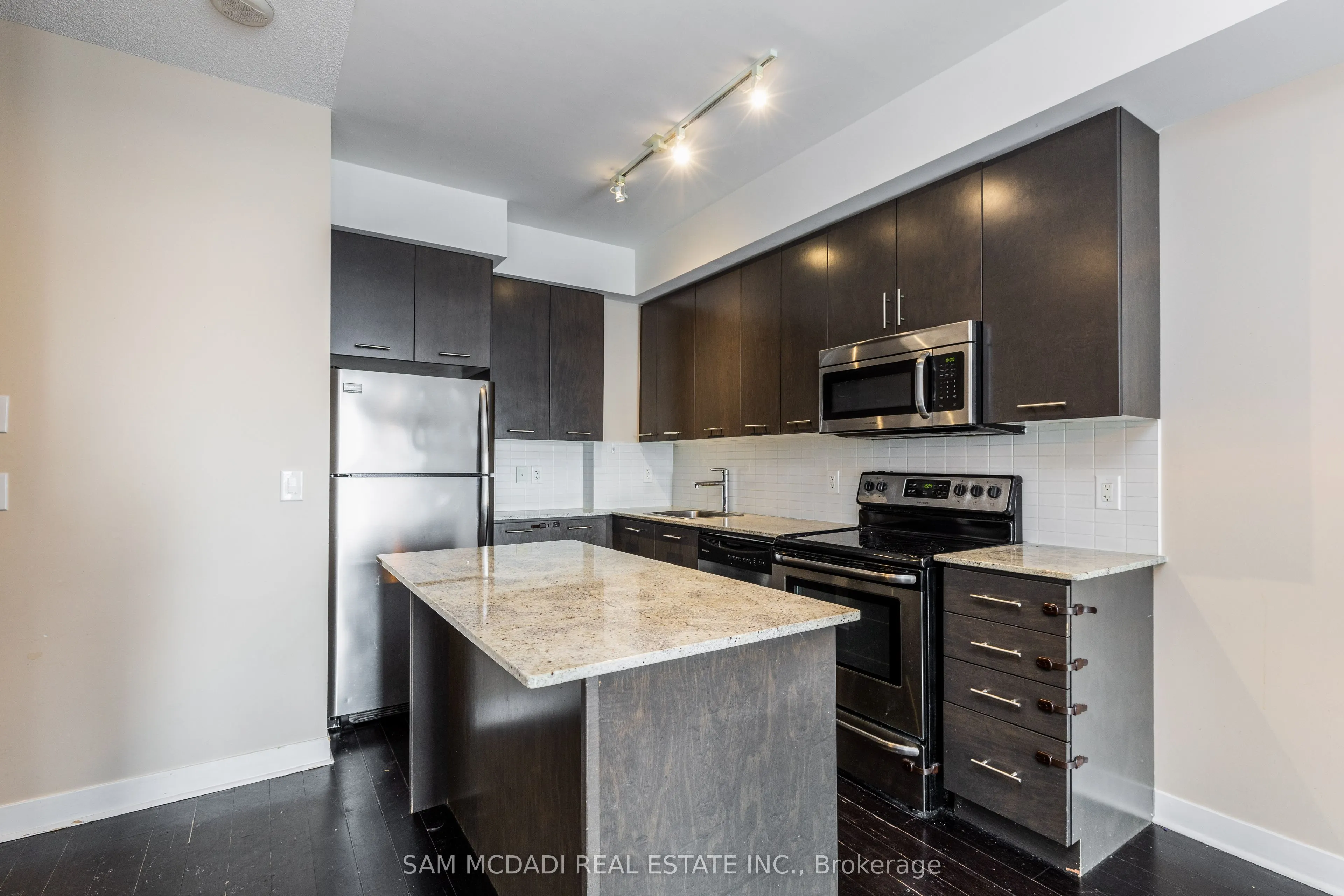 360 Square One Drive N, #707