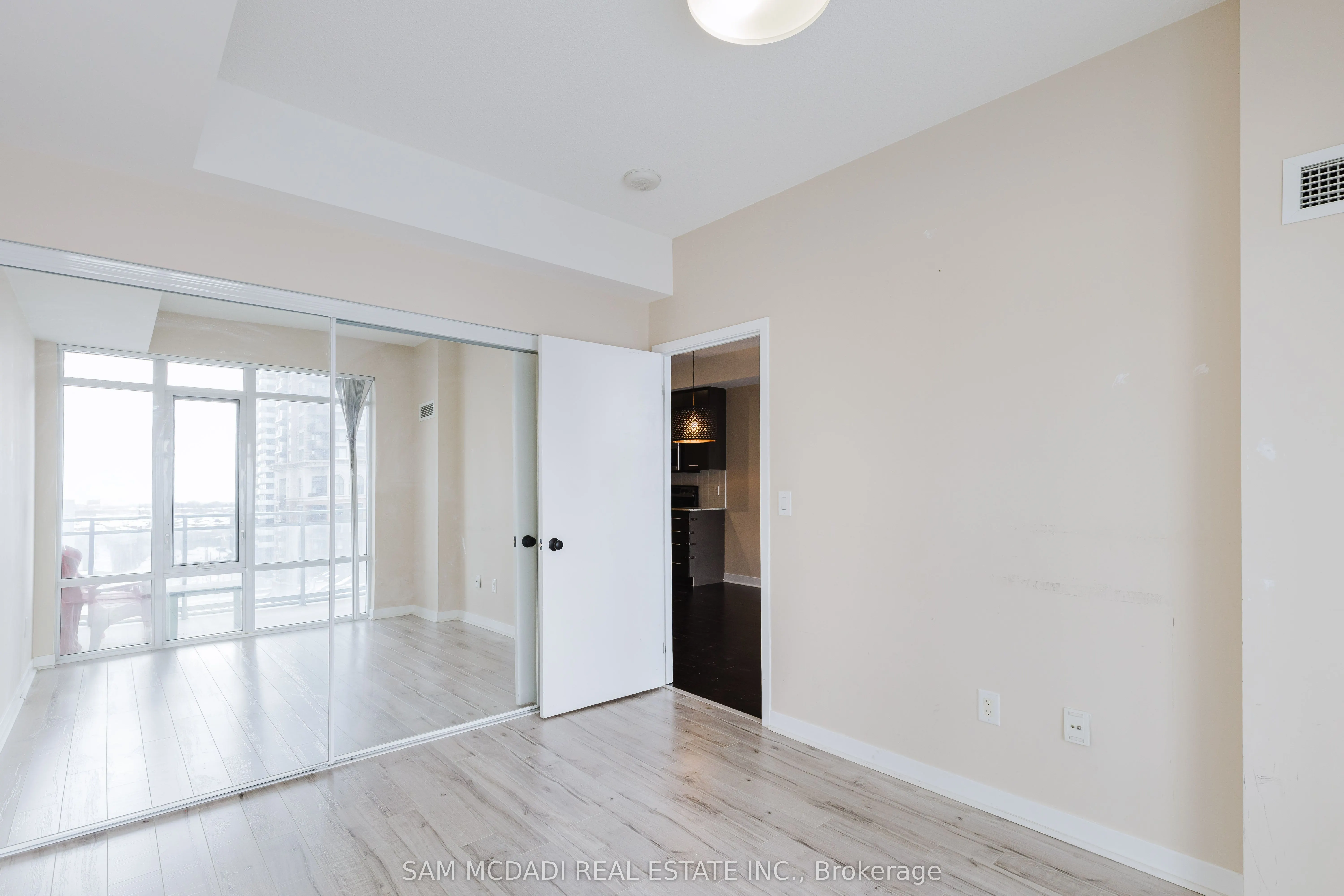 360 Square One Drive N, #707