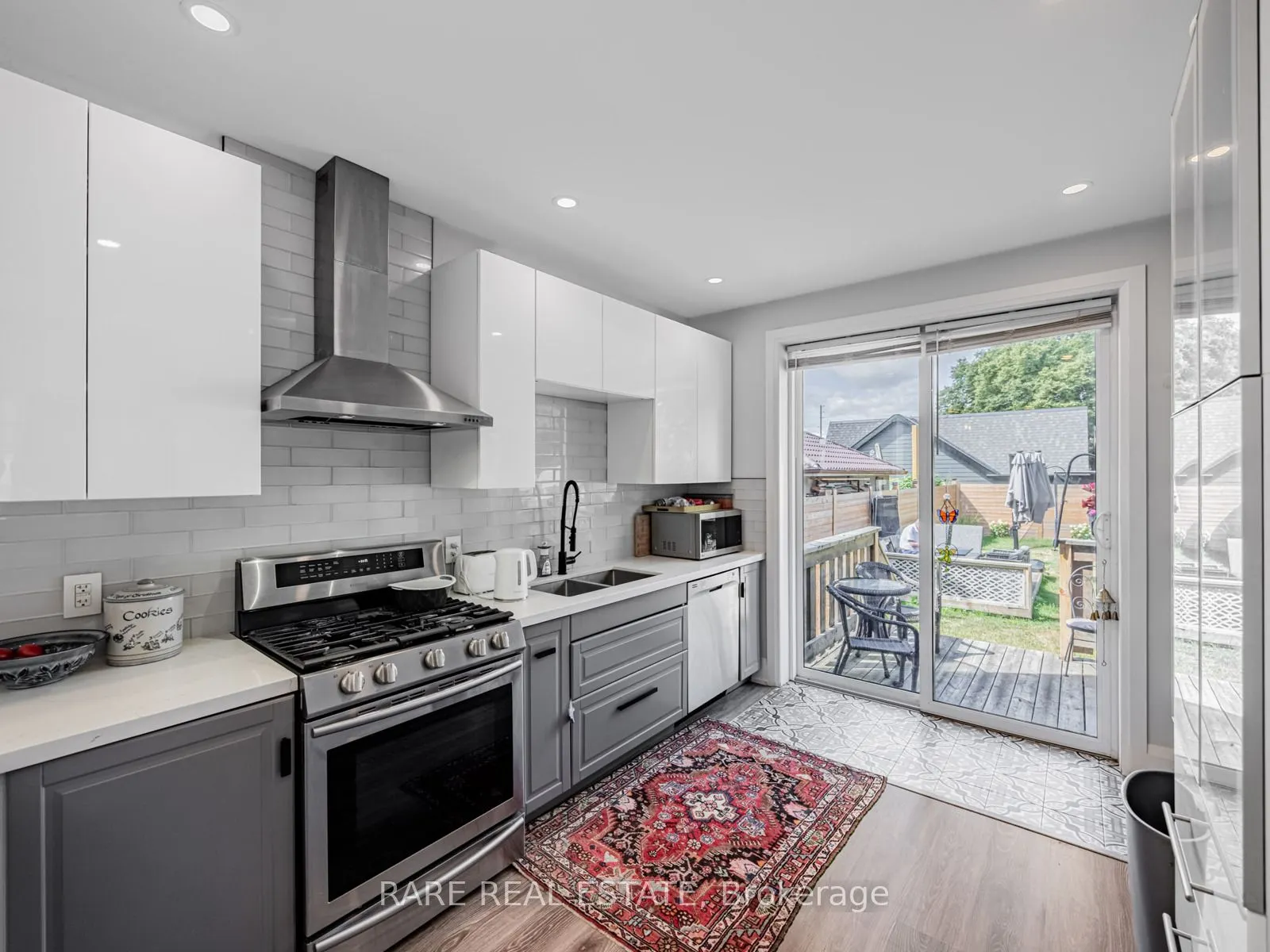 4 Treeview Drive, ##1 (main)
