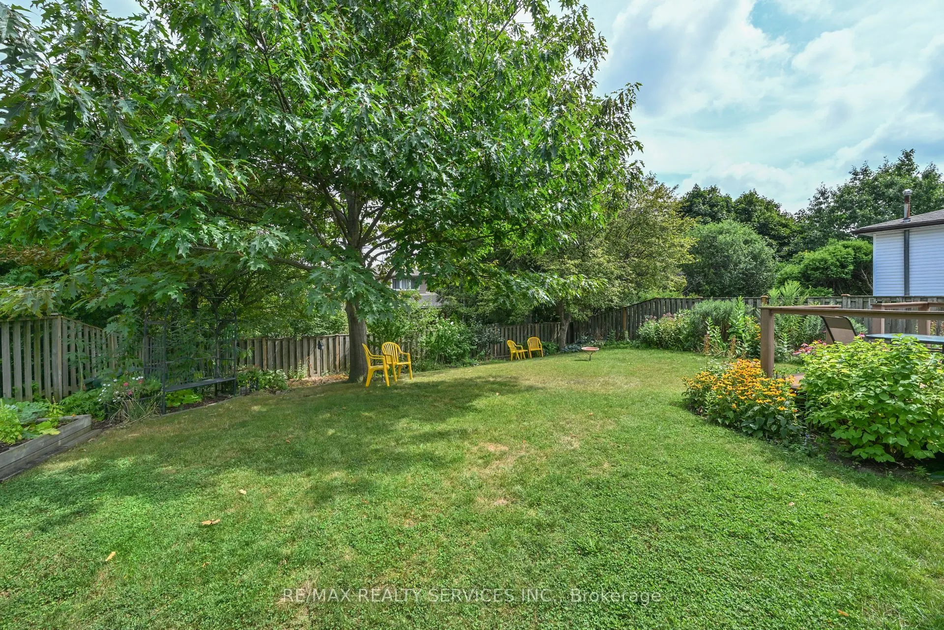 23 Governor Grove Crescent