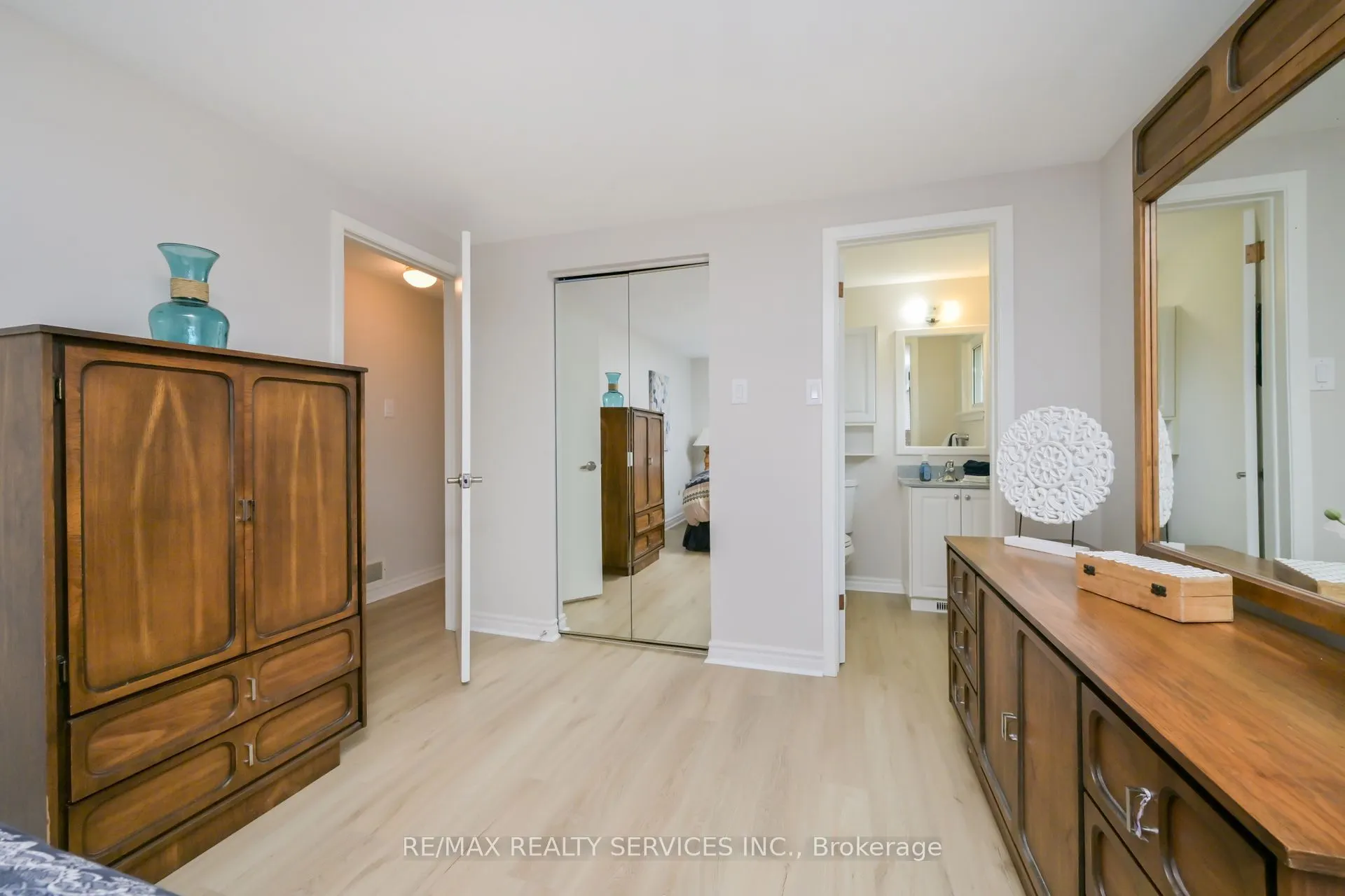 23 Governor Grove Crescent