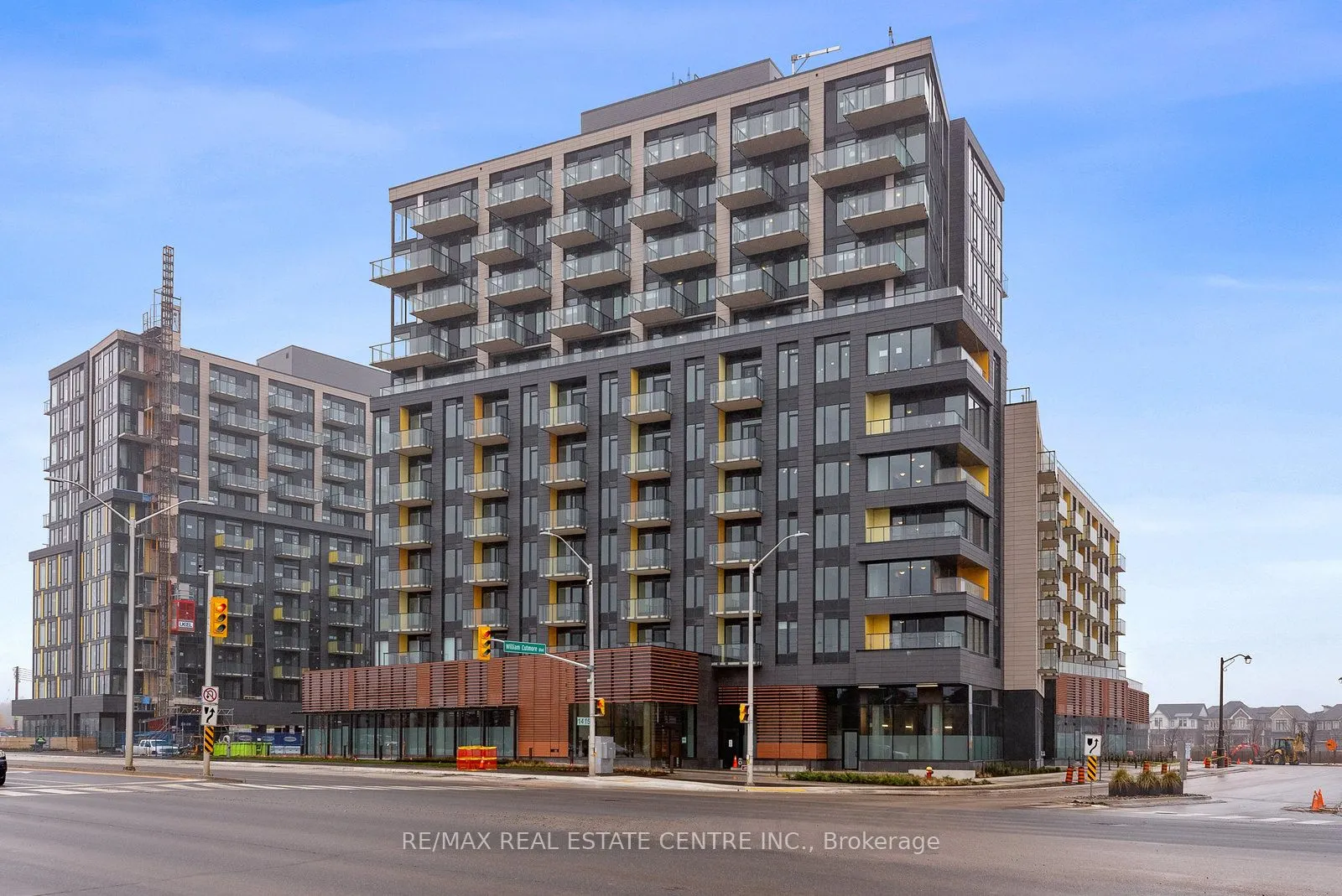 1415 Dundas Street, #204