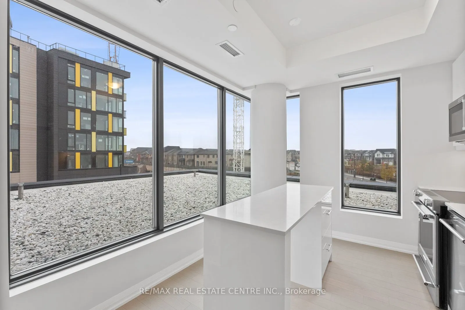 1415 Dundas Street, #204
