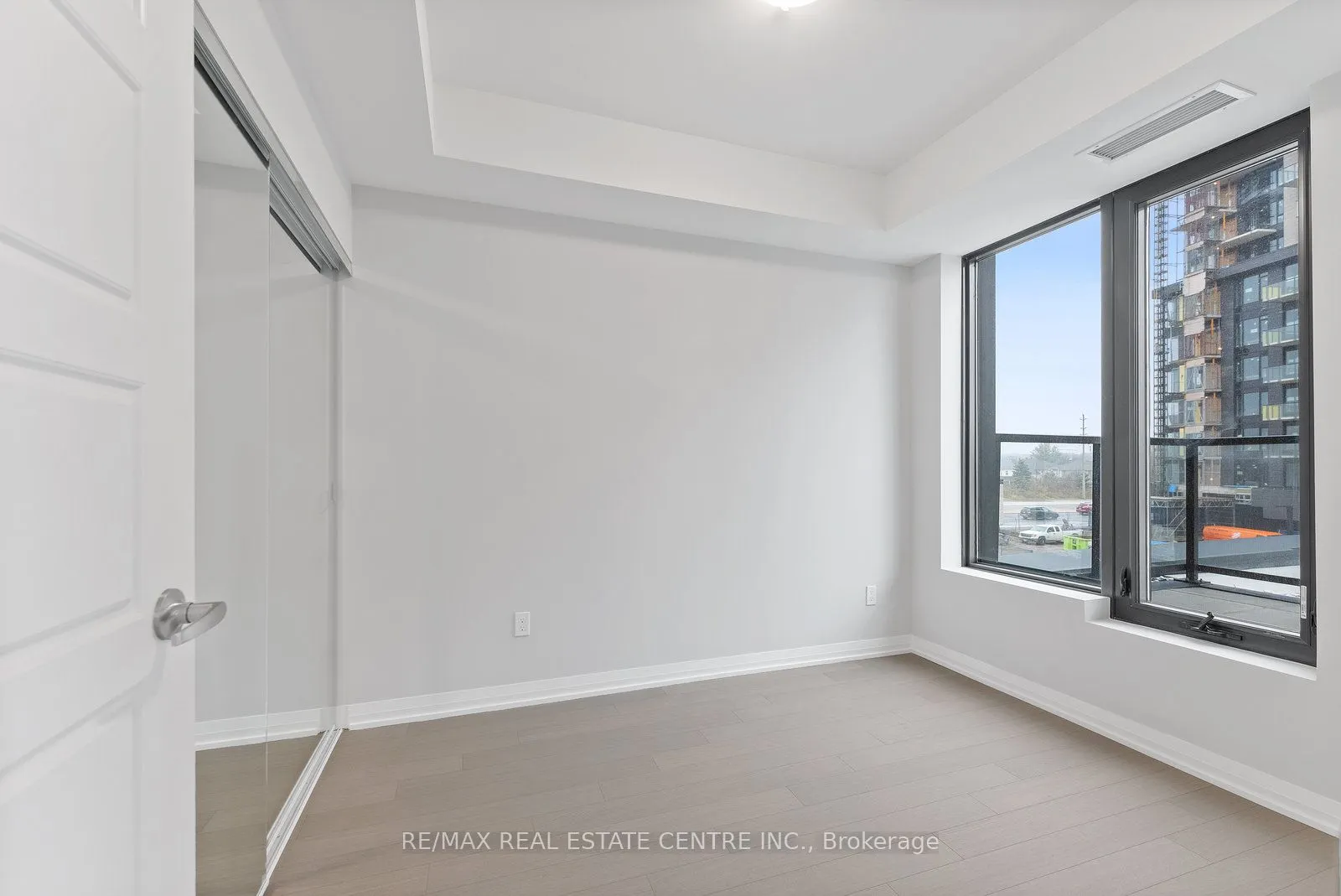 1415 Dundas Street, #204
