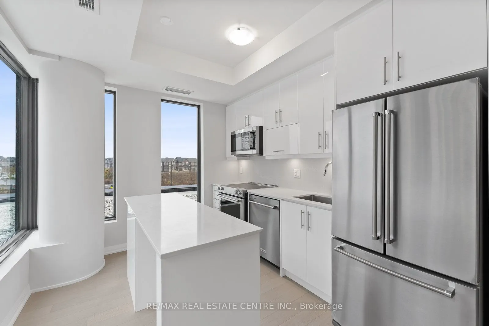 1415 Dundas Street, #204