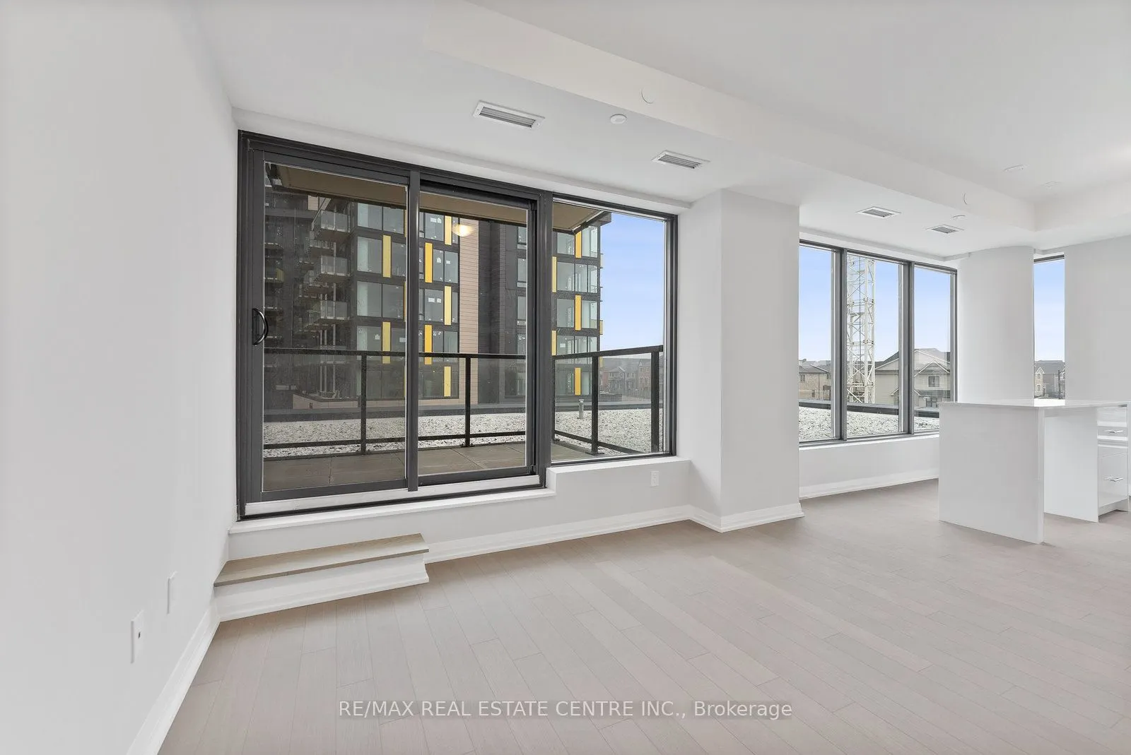 1415 Dundas Street, #204