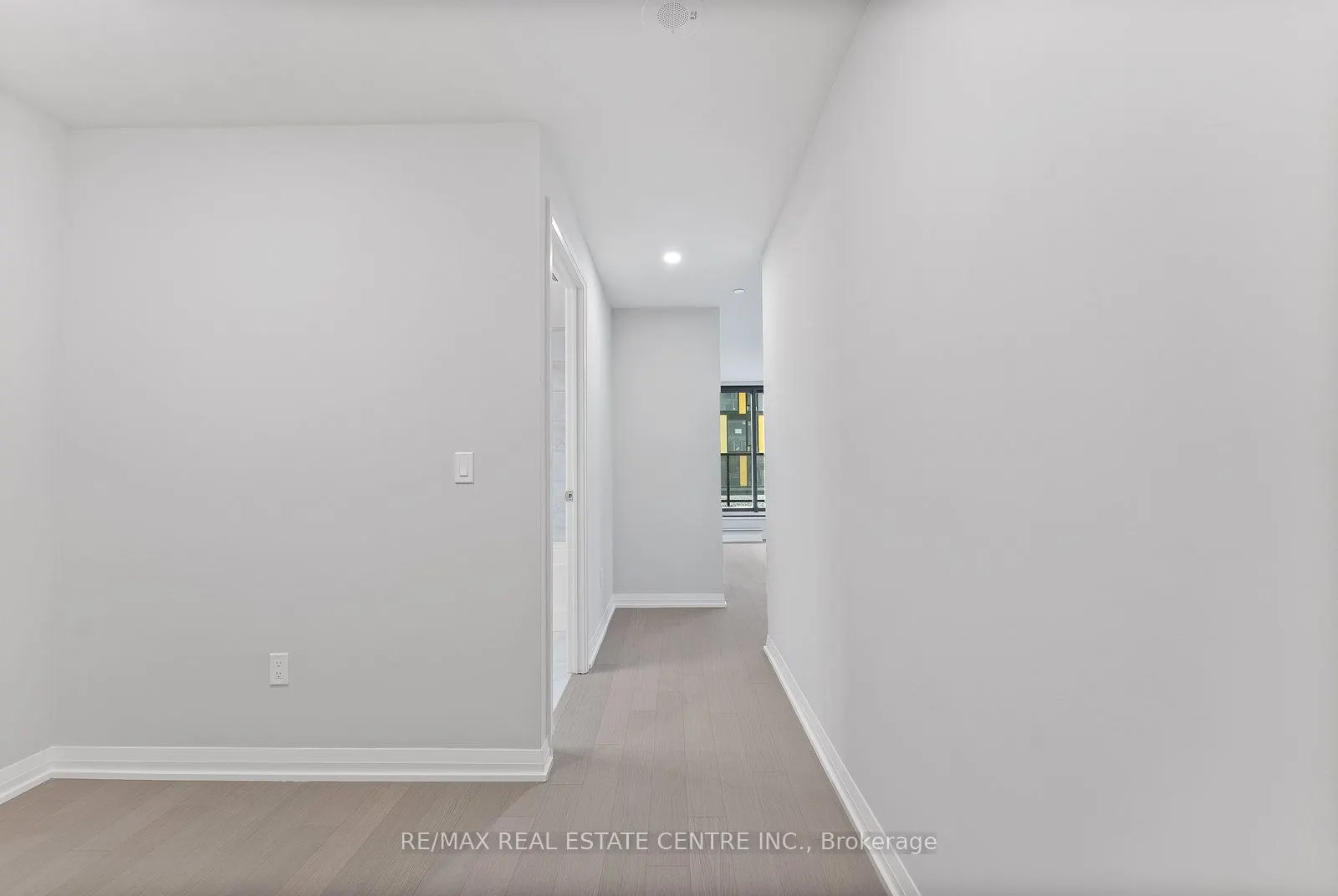 1415 Dundas Street, #204