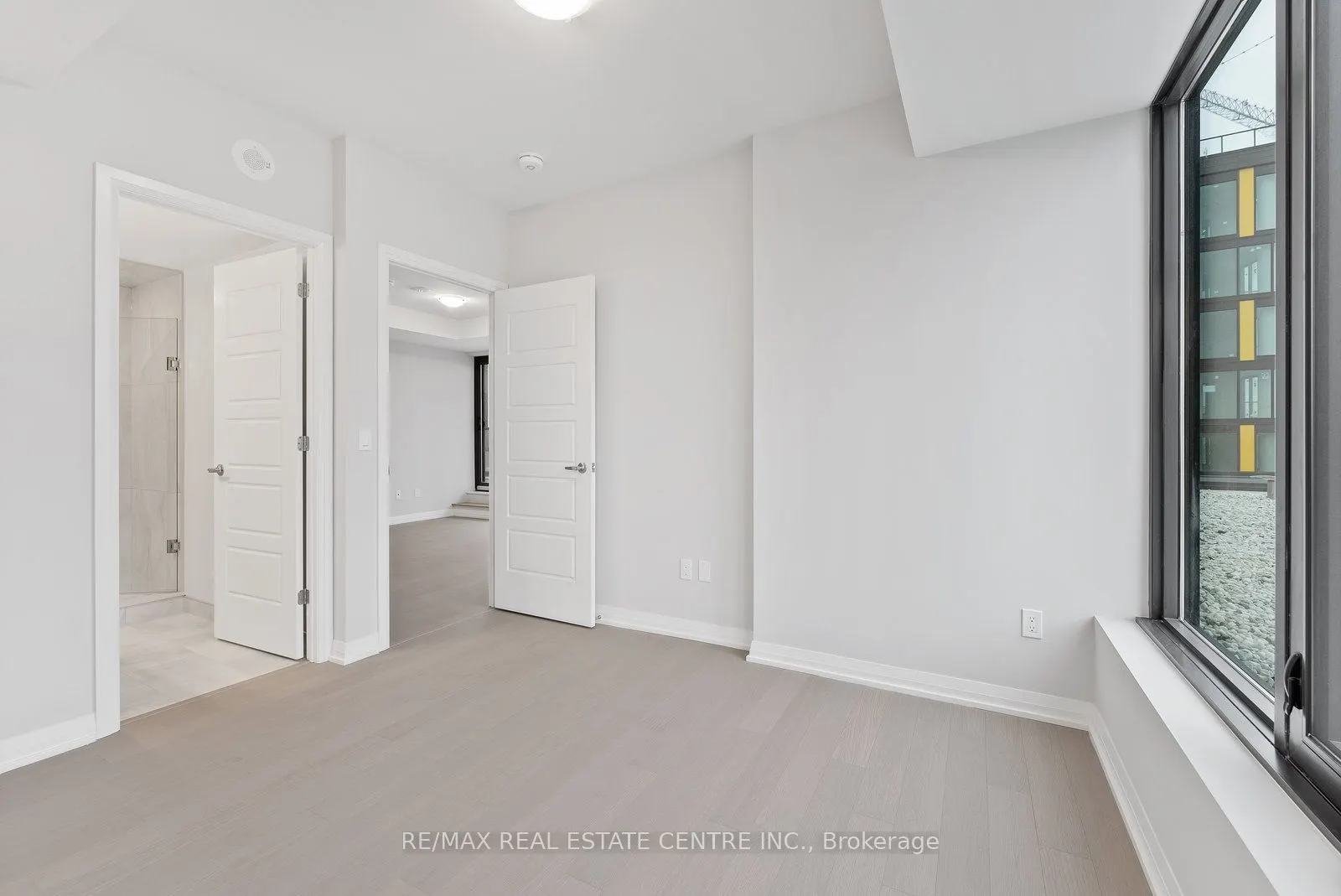 1415 Dundas Street, #204