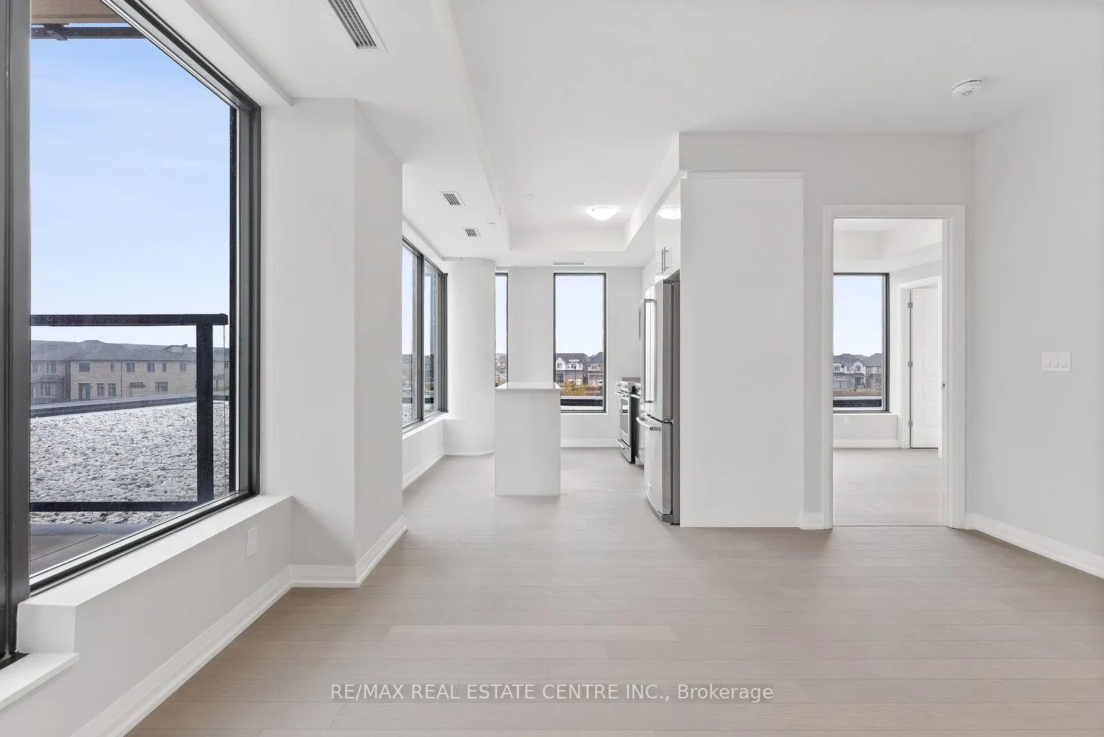 1415 Dundas Street, #204