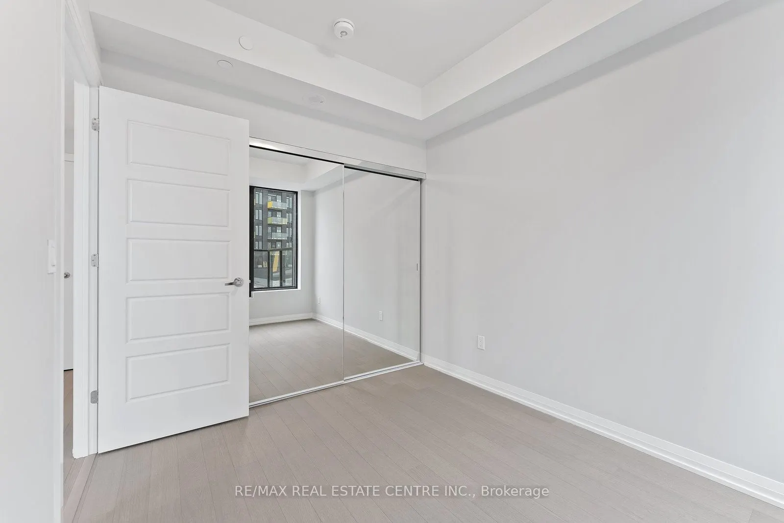1415 Dundas Street, #204