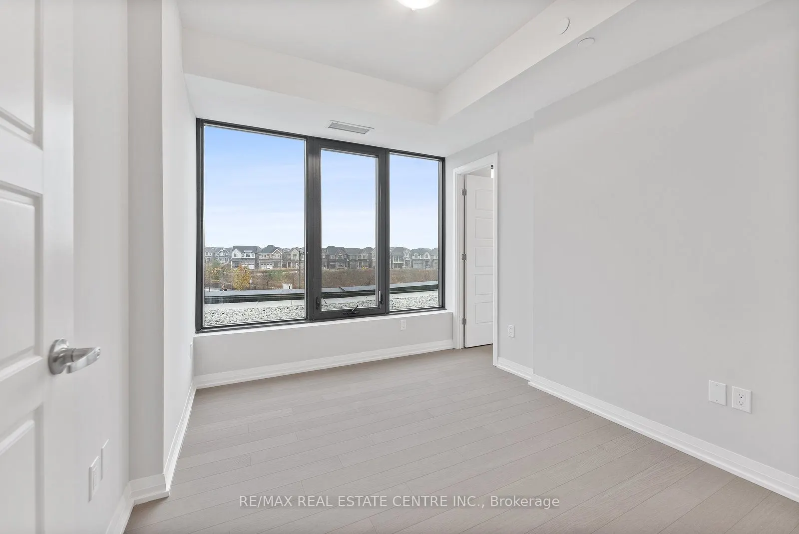 1415 Dundas Street, #204