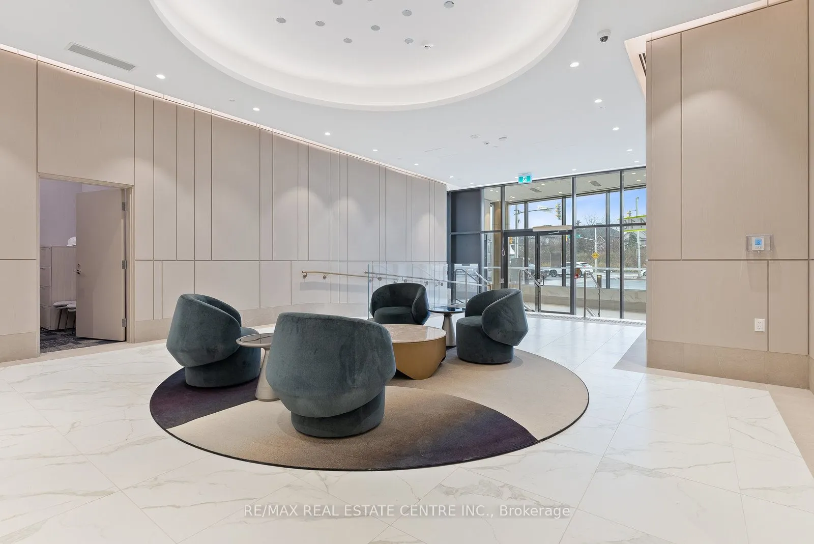 1415 Dundas Street, #204