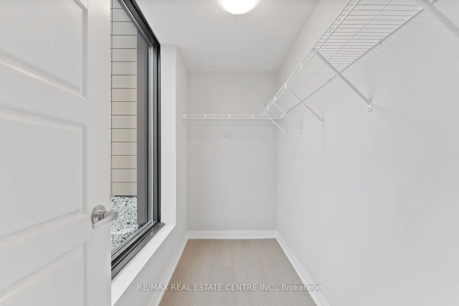 1415 Dundas Street, #204