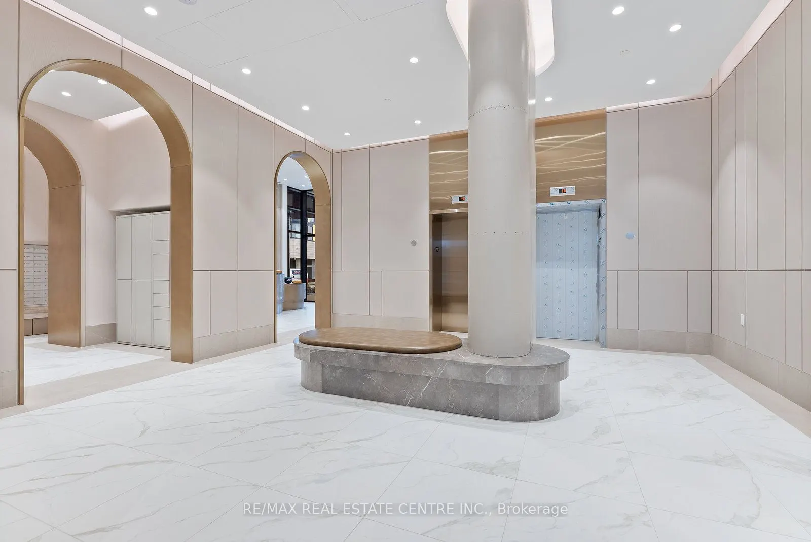 1415 Dundas Street, #204