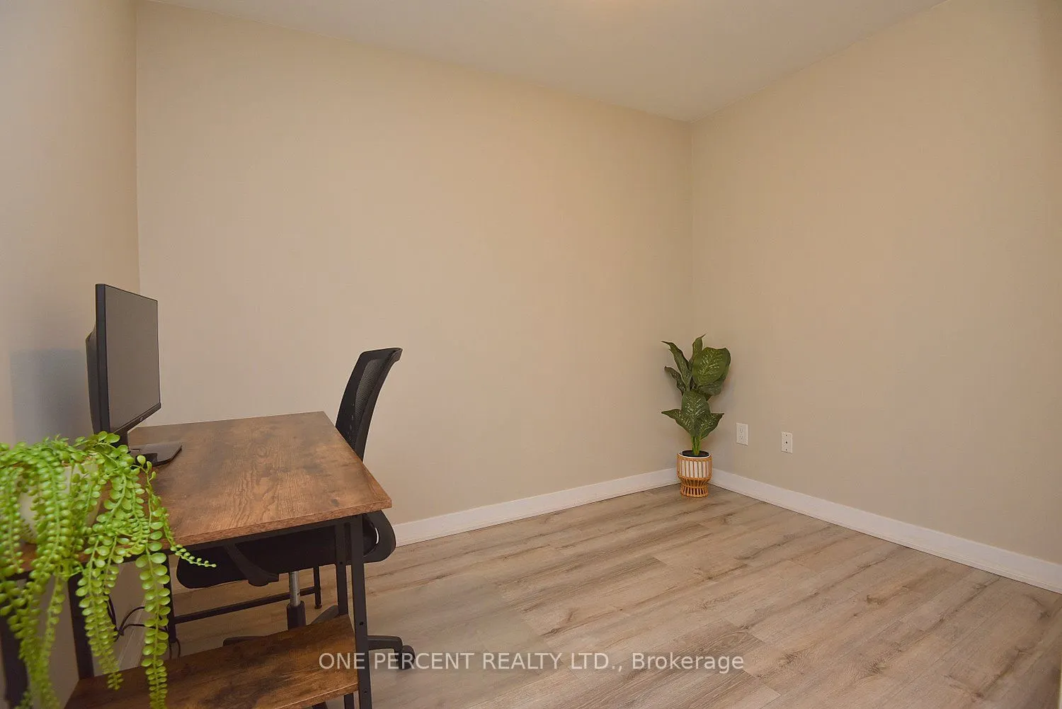 5317 Upper Middle Road, #231