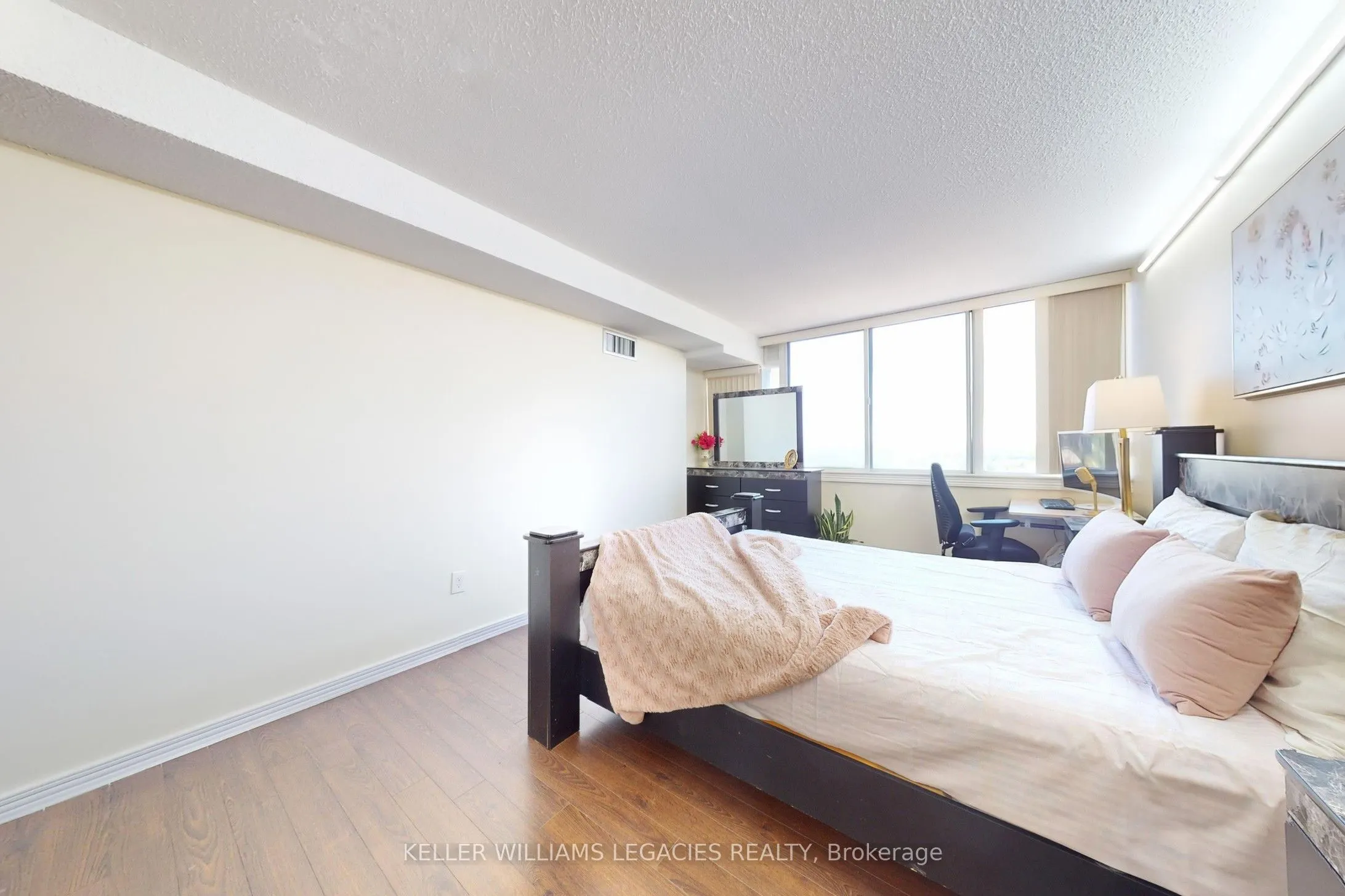 10 Markbrook Lane, #1603
