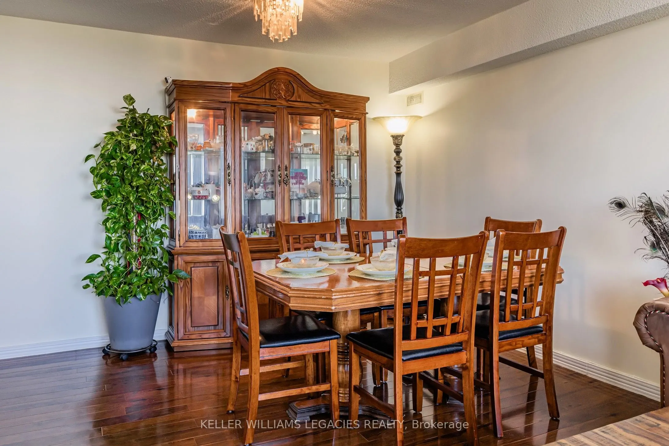 10 Markbrook Lane, #1603