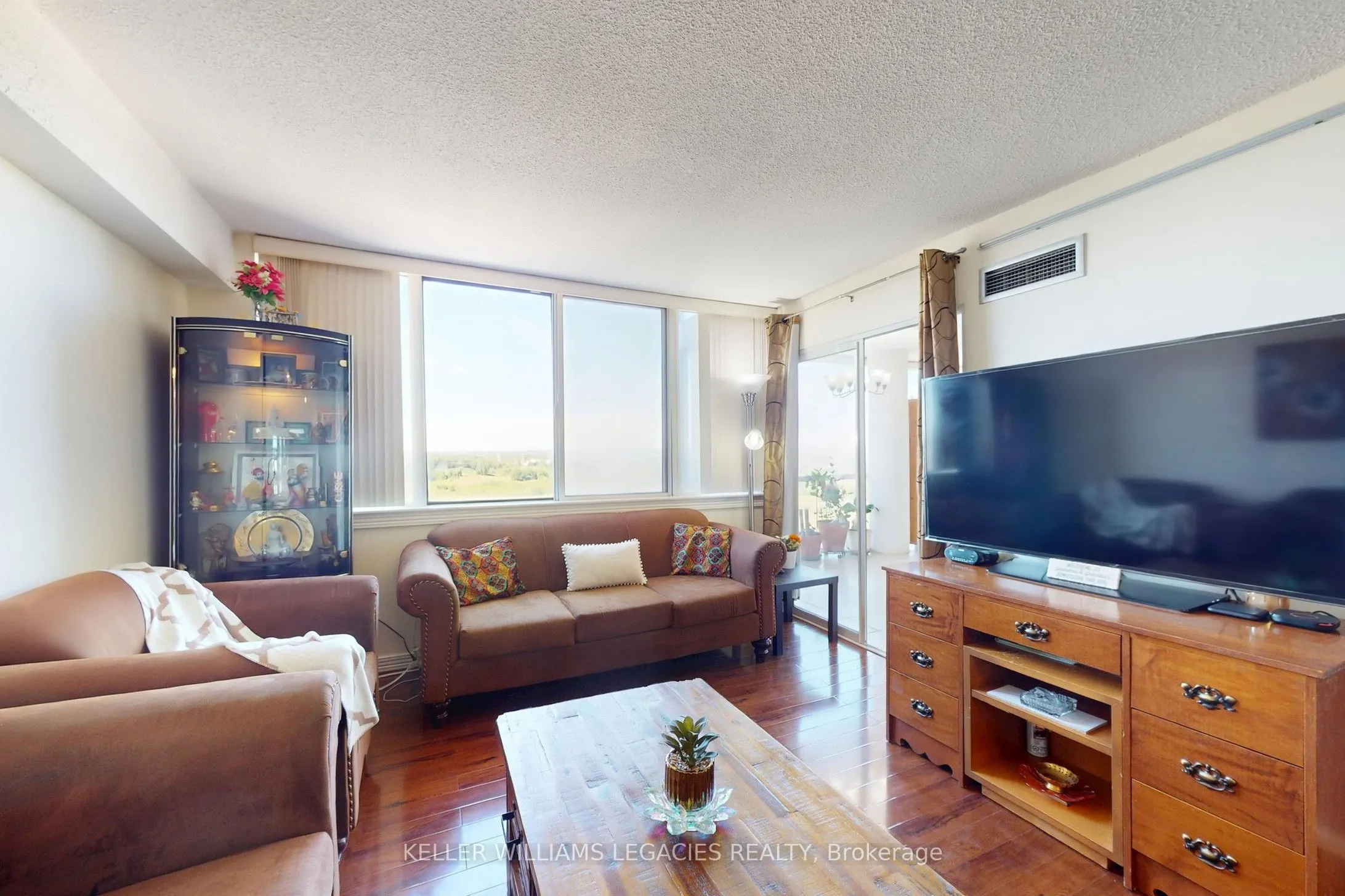 10 Markbrook Lane, #1603