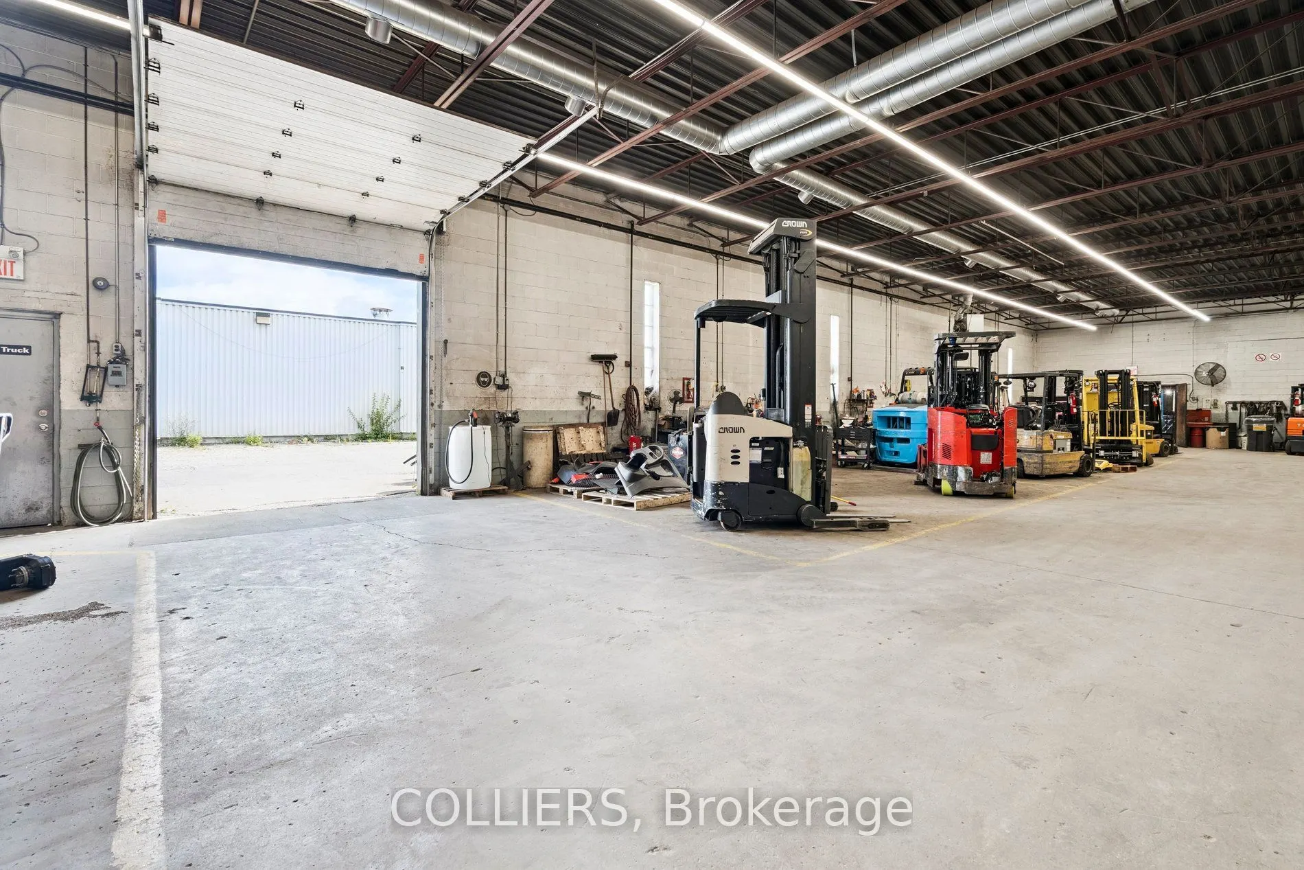 1054 South Service Road