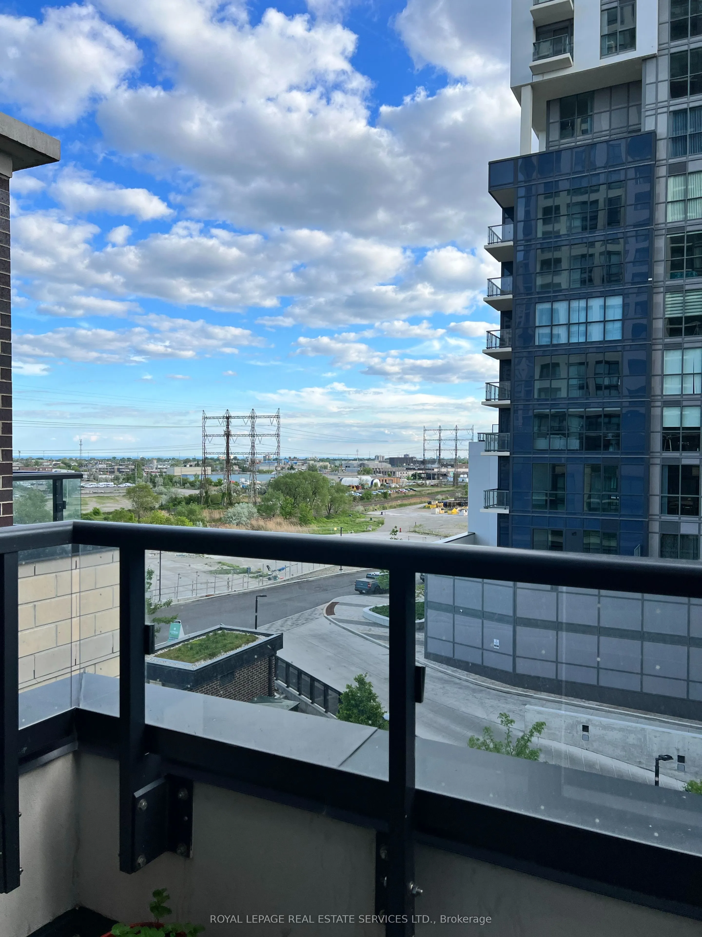 20 Thomas Riley Road, #401