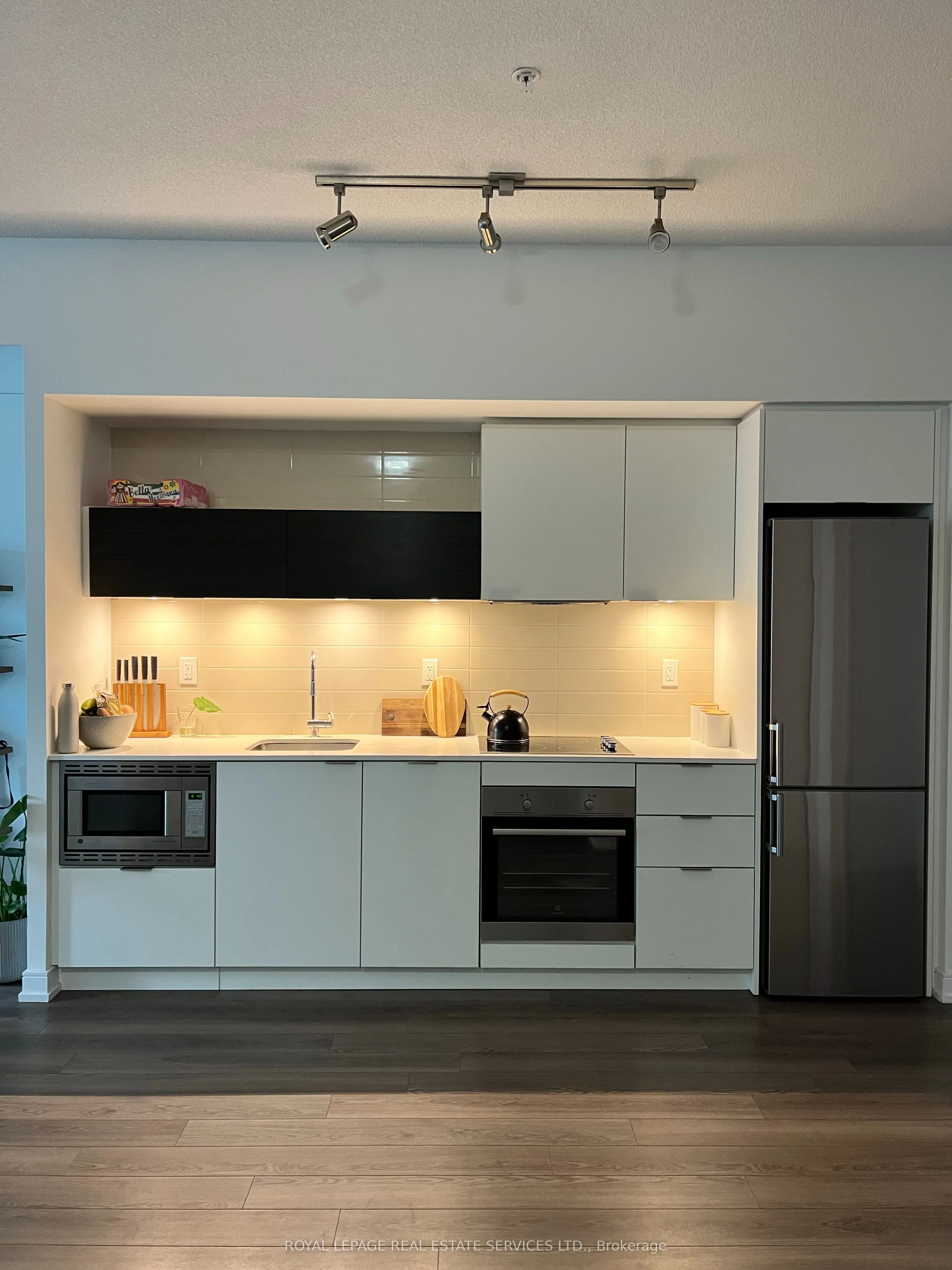 20 Thomas Riley Road, #401