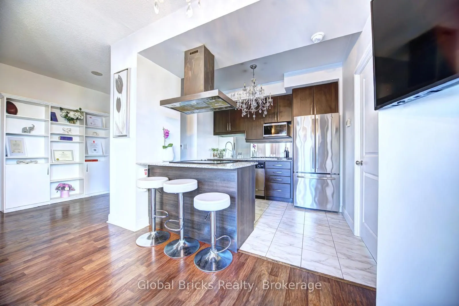 60 Absolute Avenue, #308