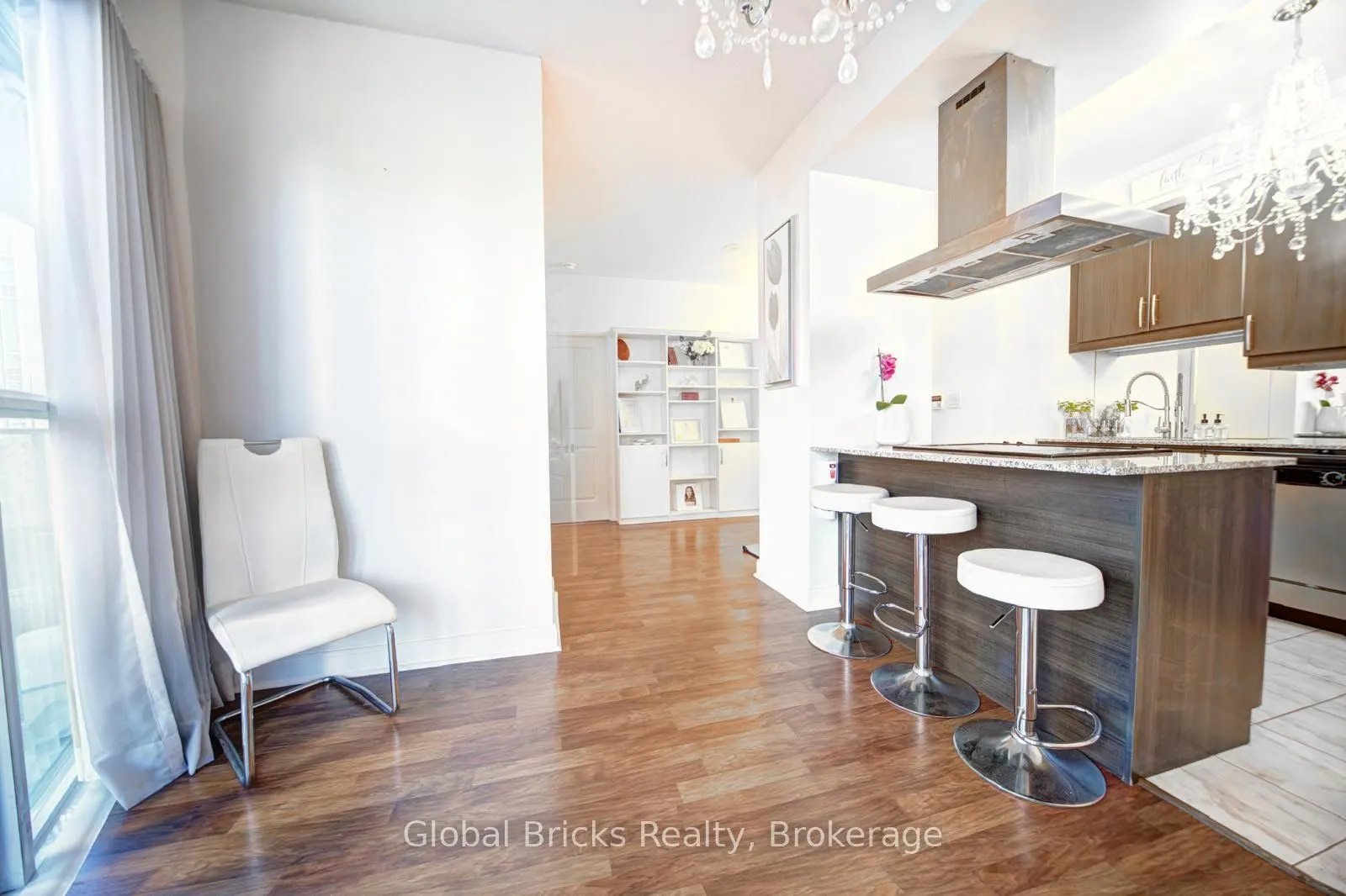 60 Absolute Avenue, #308