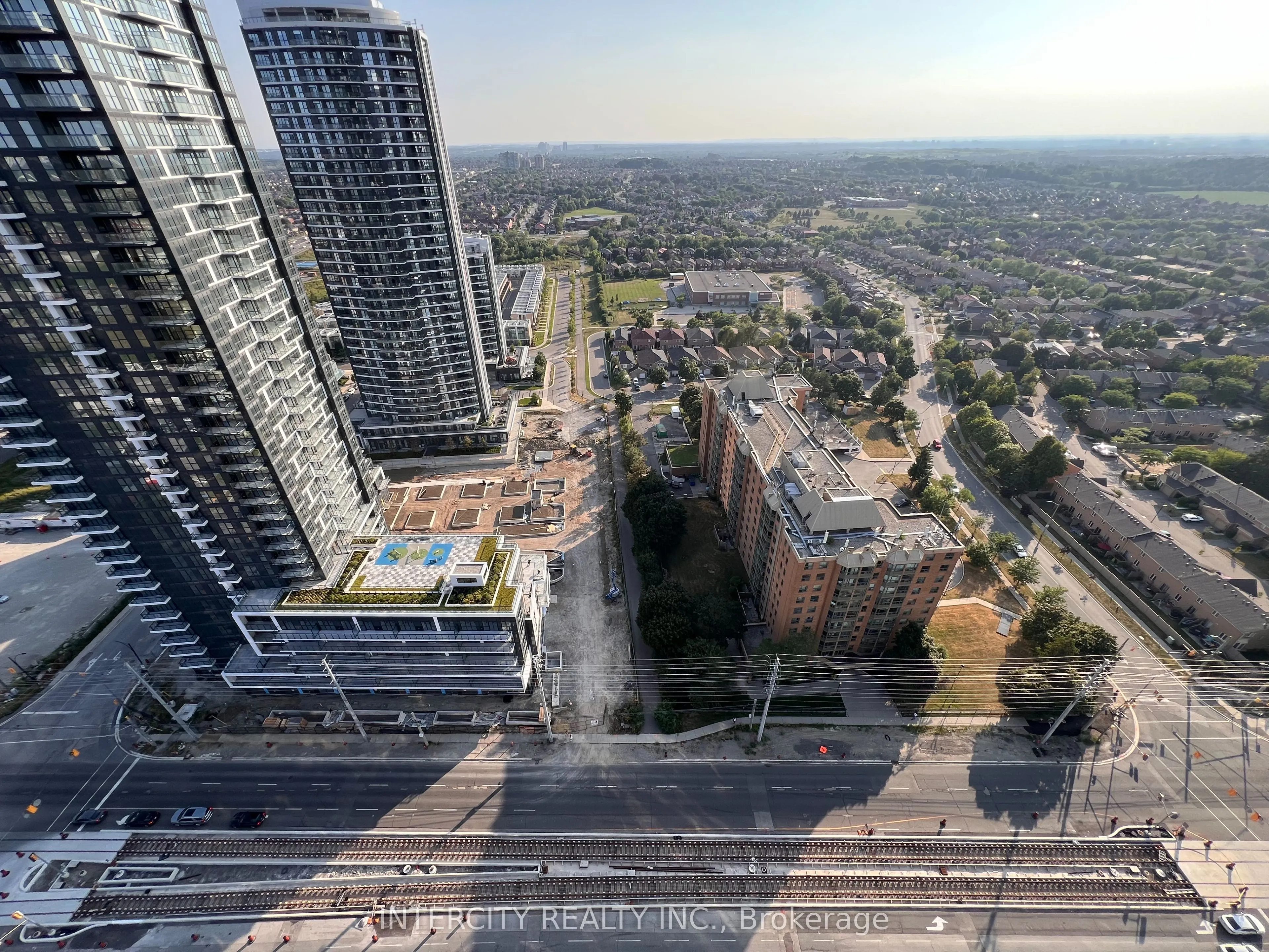 5105 Hurontario Street, #2807