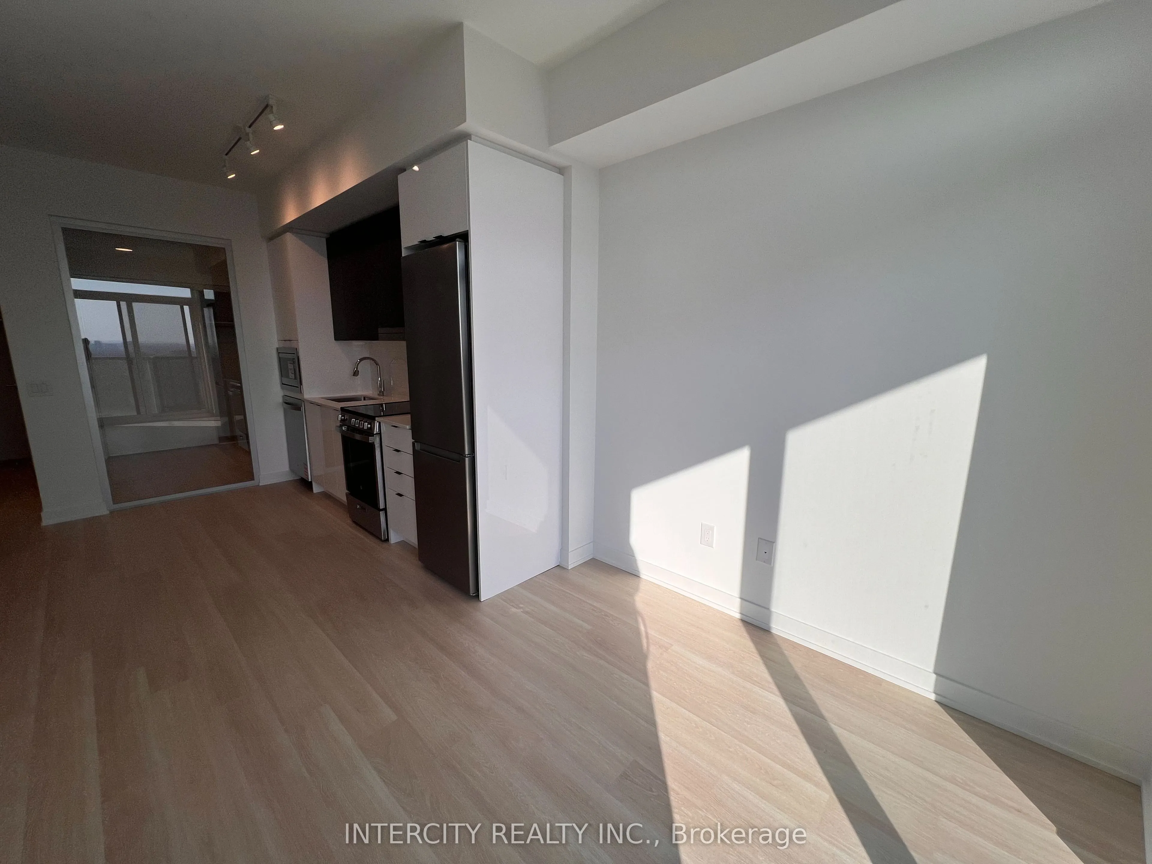 5105 Hurontario Street, #2807