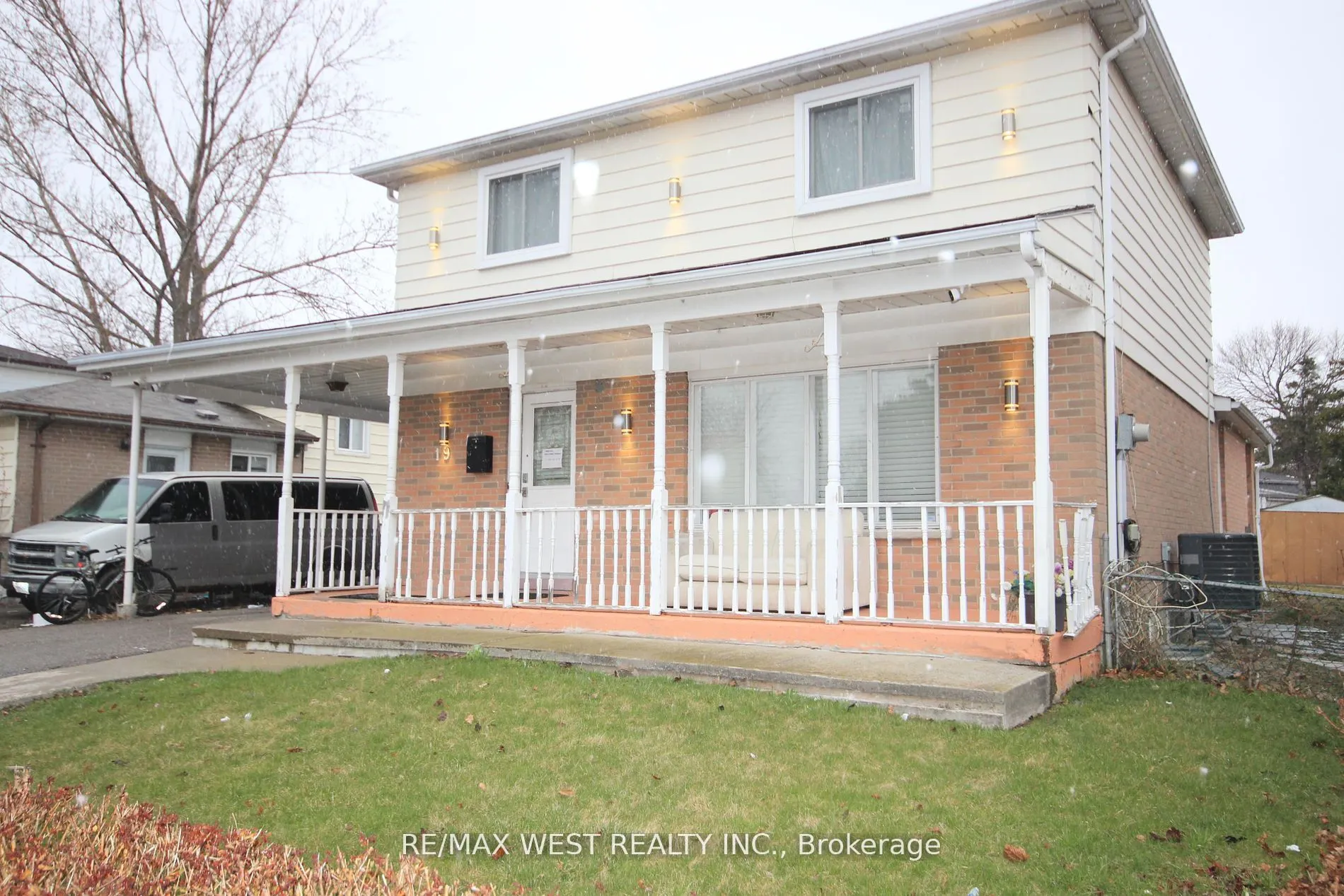 19 Lynmont Road
