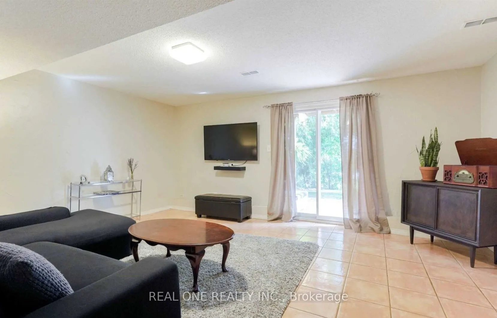 1603 Litchfield Road