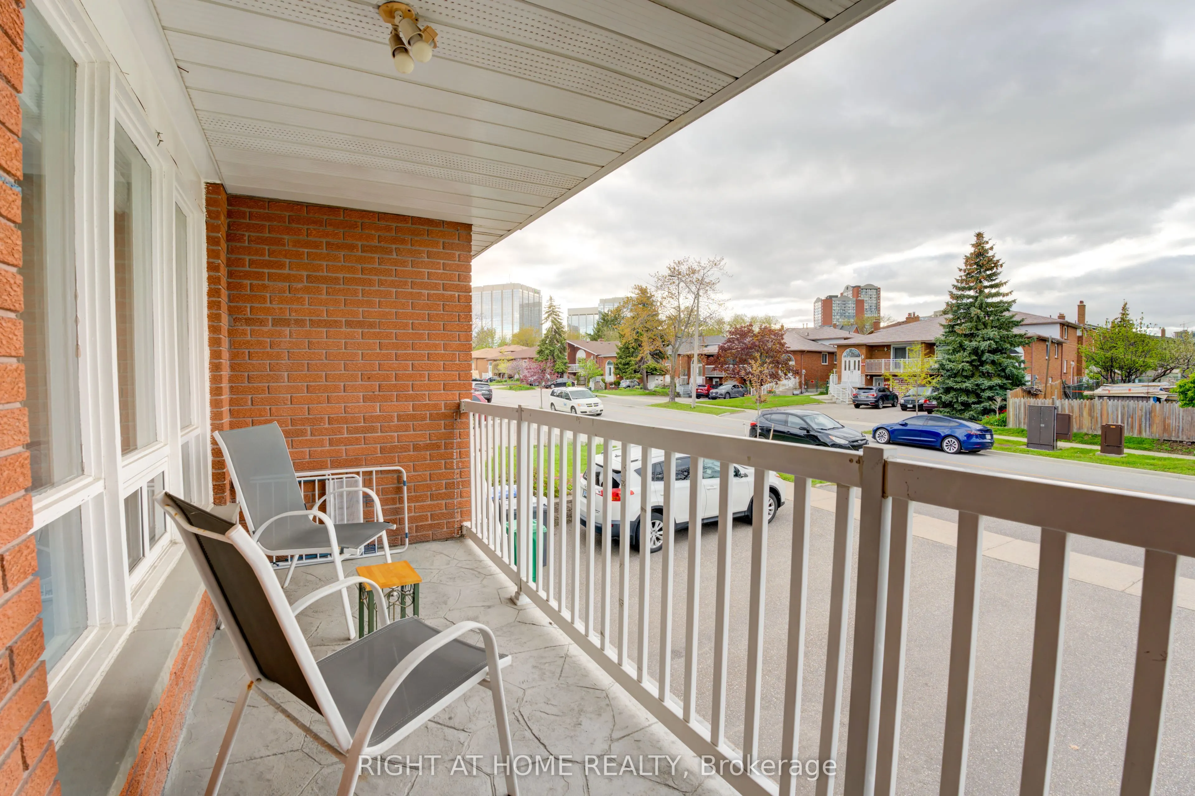 208 Meadows Boulevard