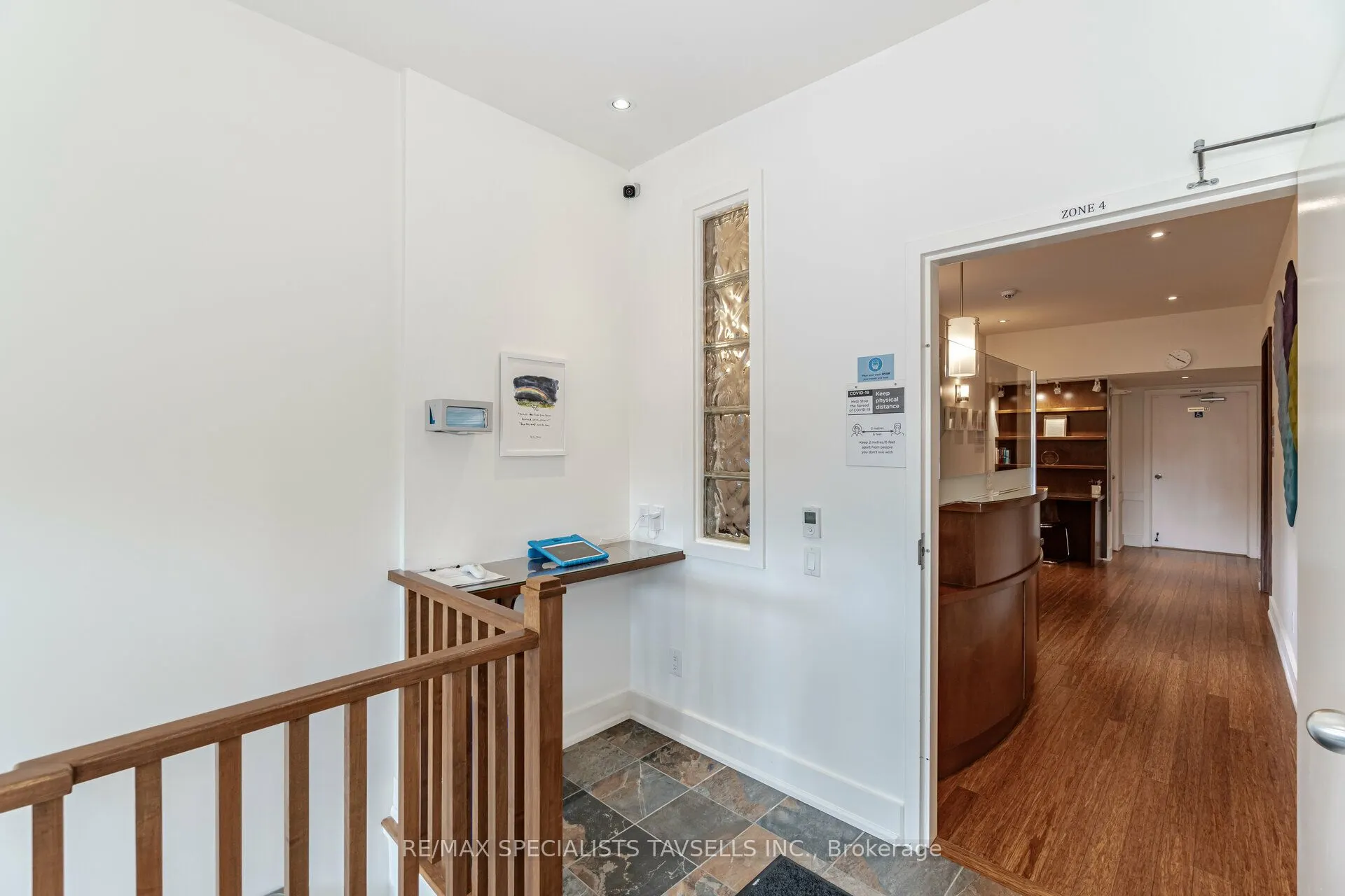 16011 Airport Road S