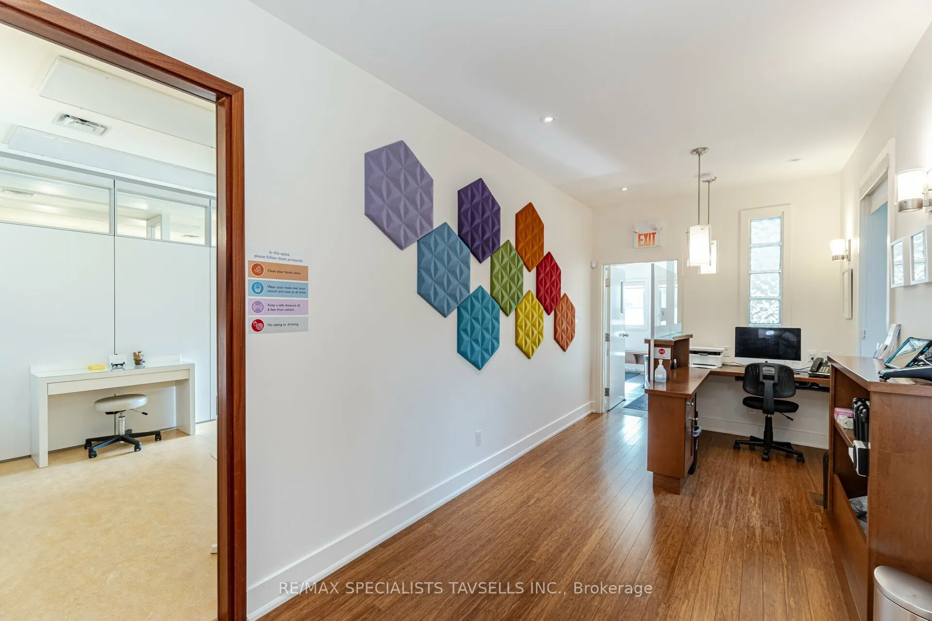 16011 Airport Road S