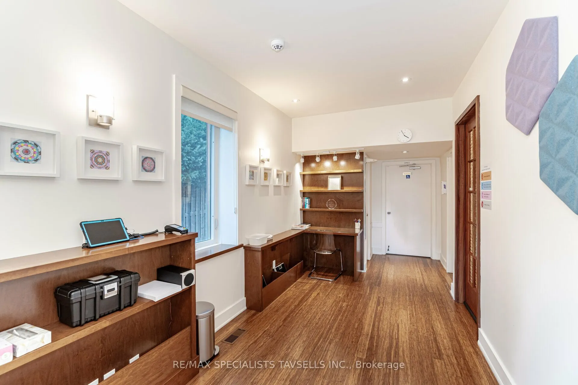 16011 Airport Road S