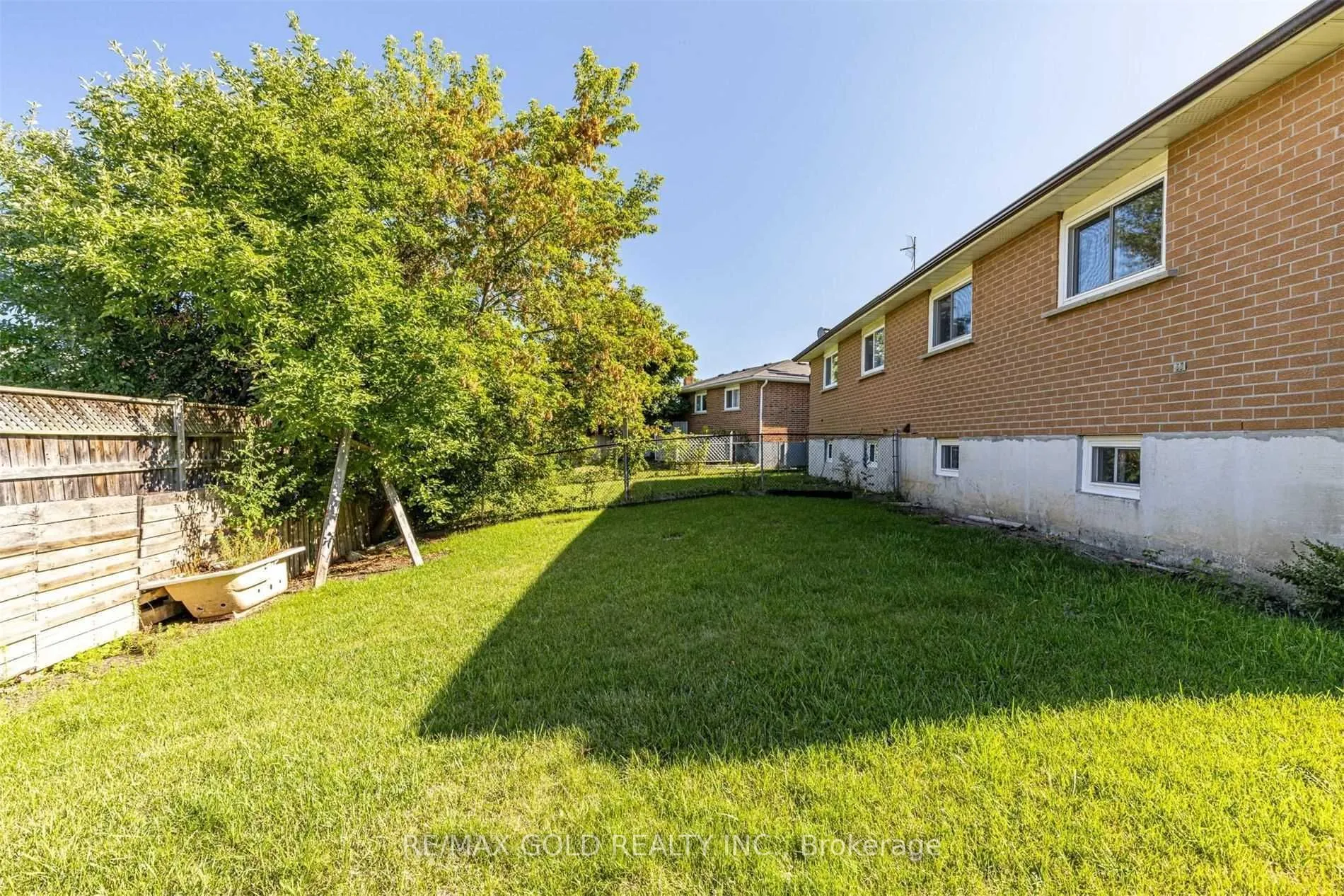 7 Montjoy Crescent E