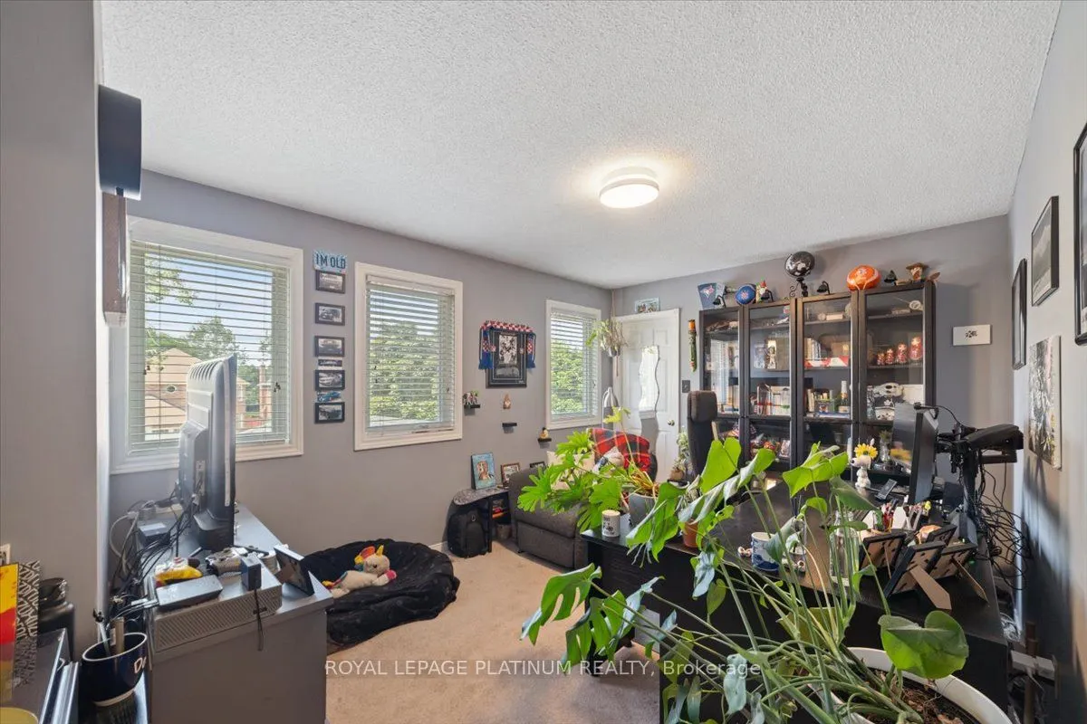 77 Lord Simcoe Drive