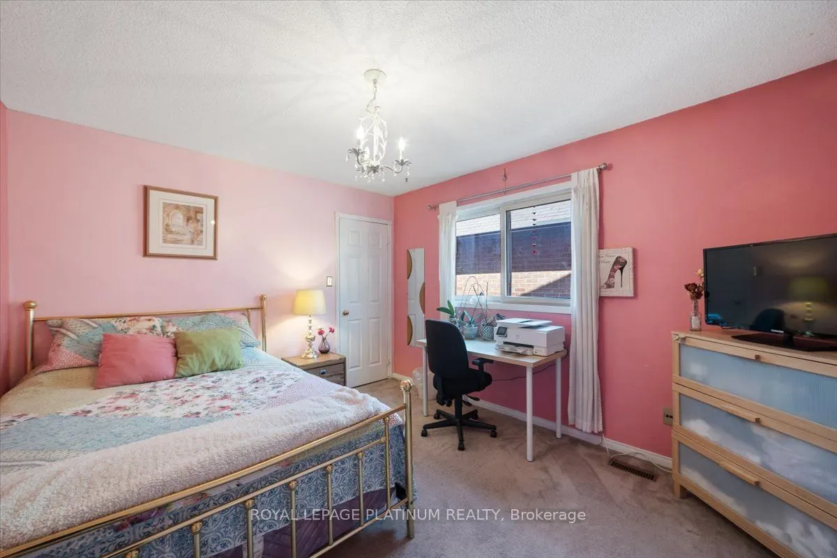 77 Lord Simcoe Drive