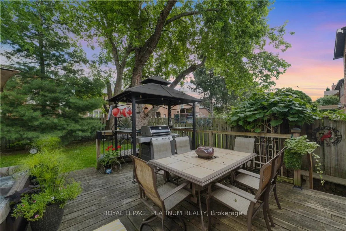 77 Lord Simcoe Drive
