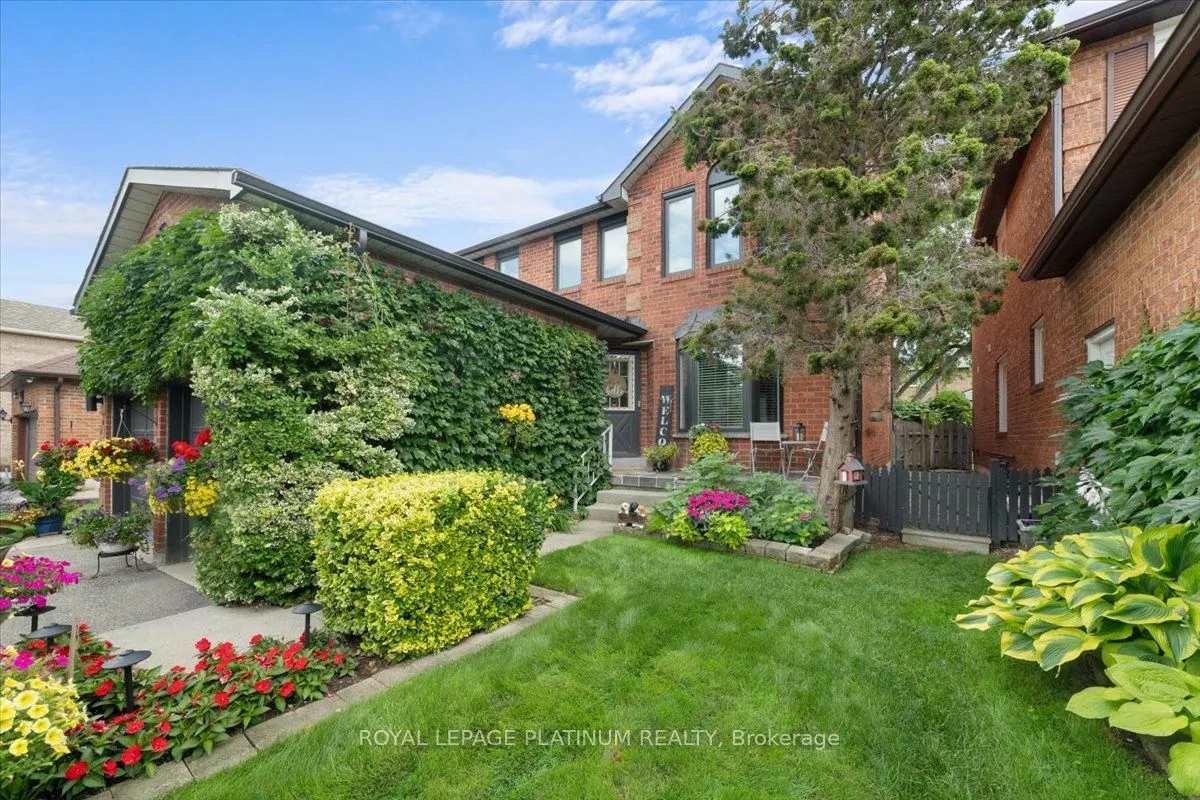 77 Lord Simcoe Drive