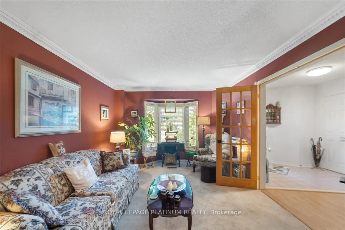 77 Lord Simcoe Drive