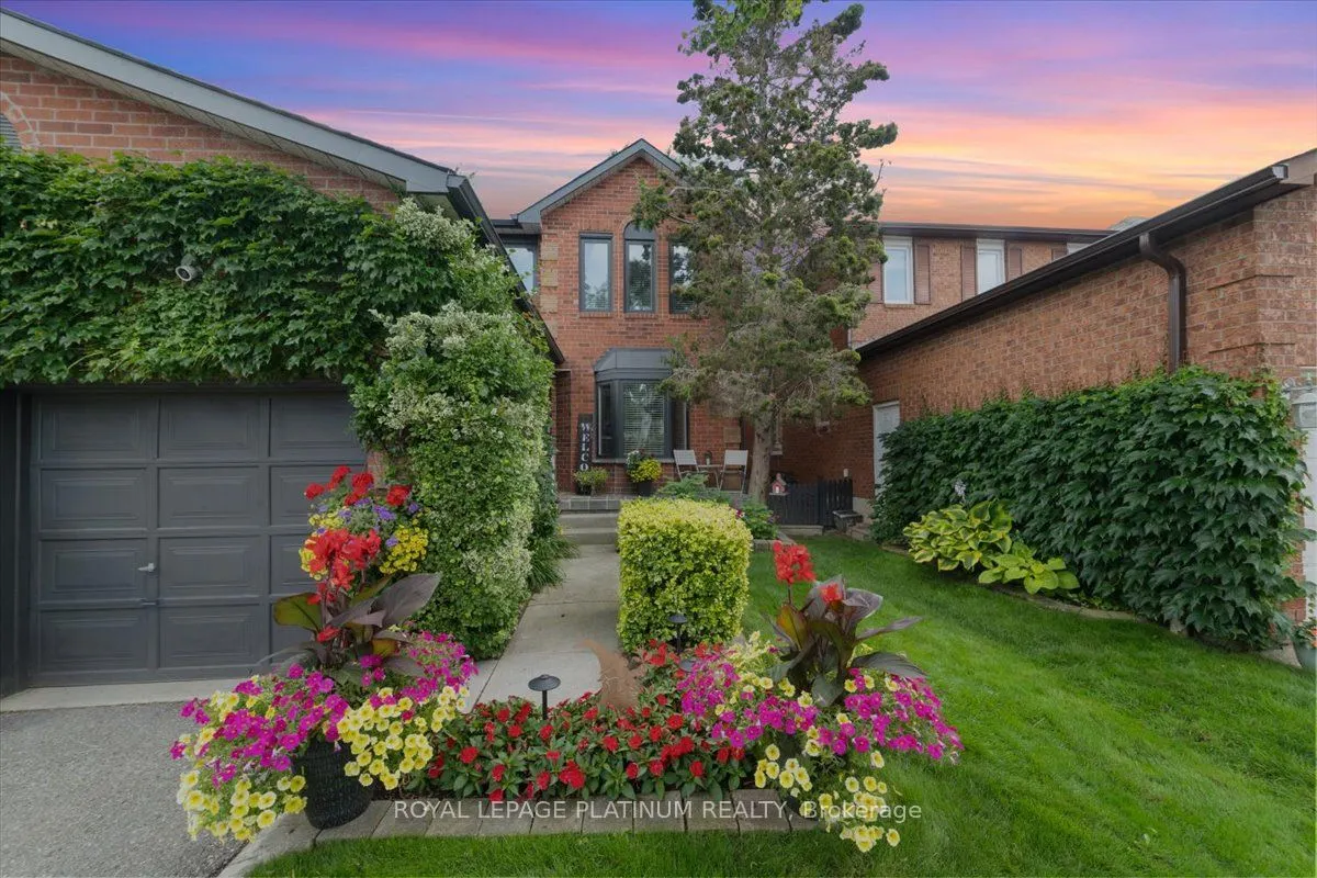 77 Lord Simcoe Drive